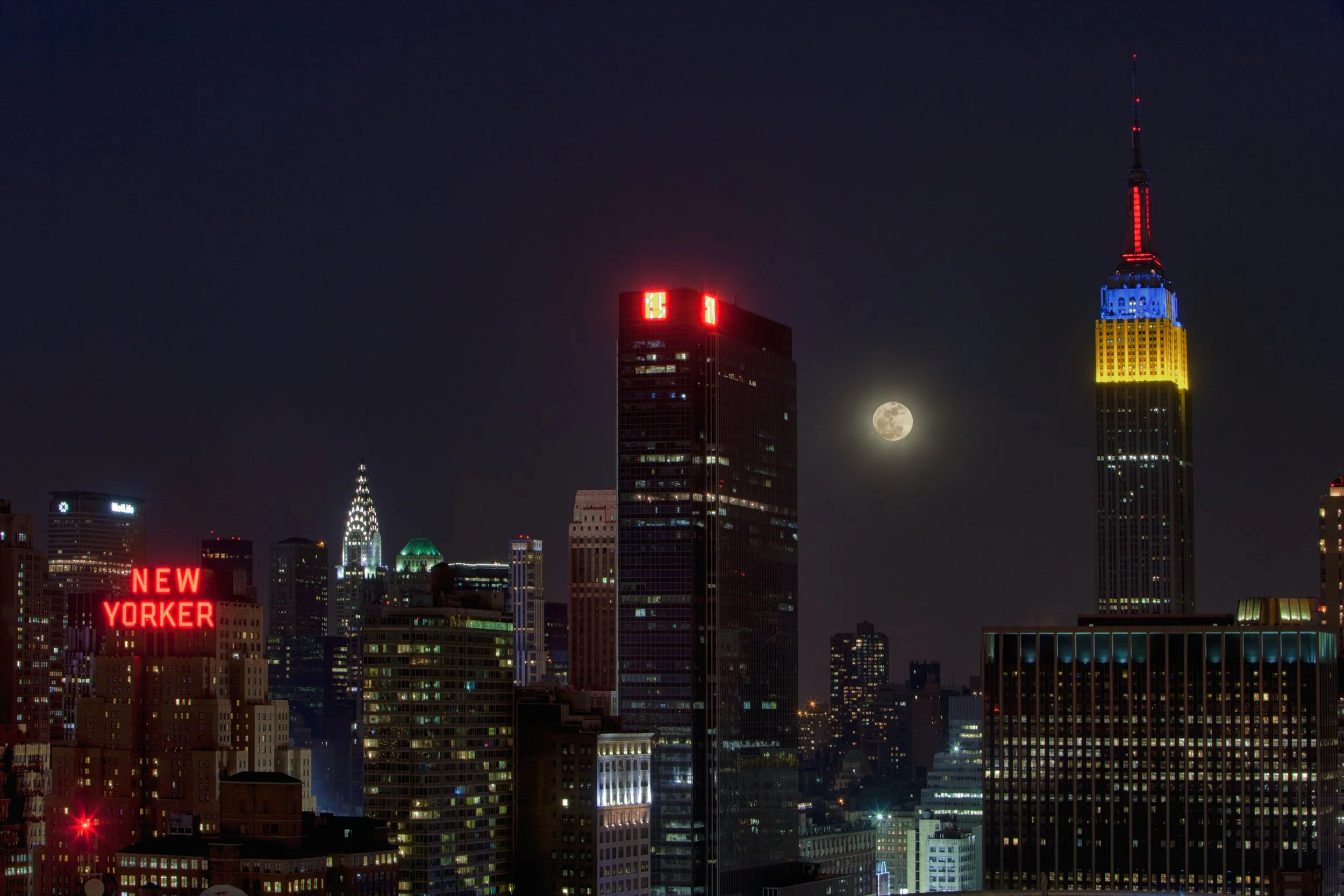 The Manhattan Skyline photography by Maring