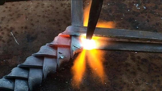 Braiding iron