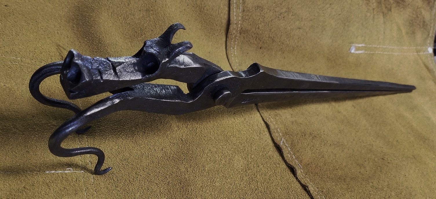 Dragon tongs