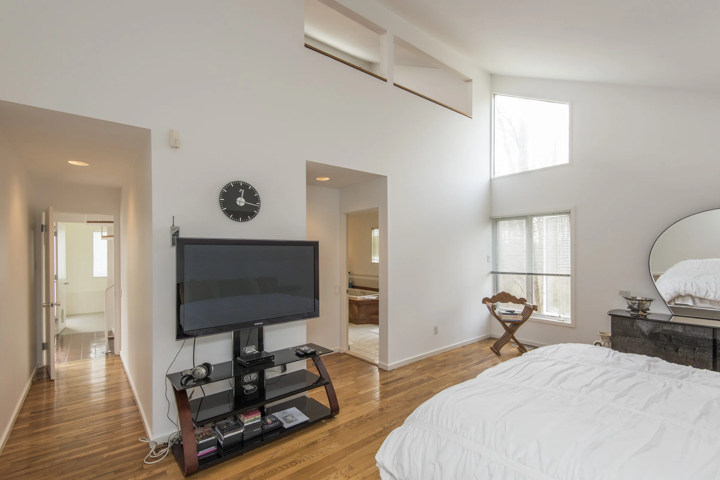 715 John Barry Dr33.jpg