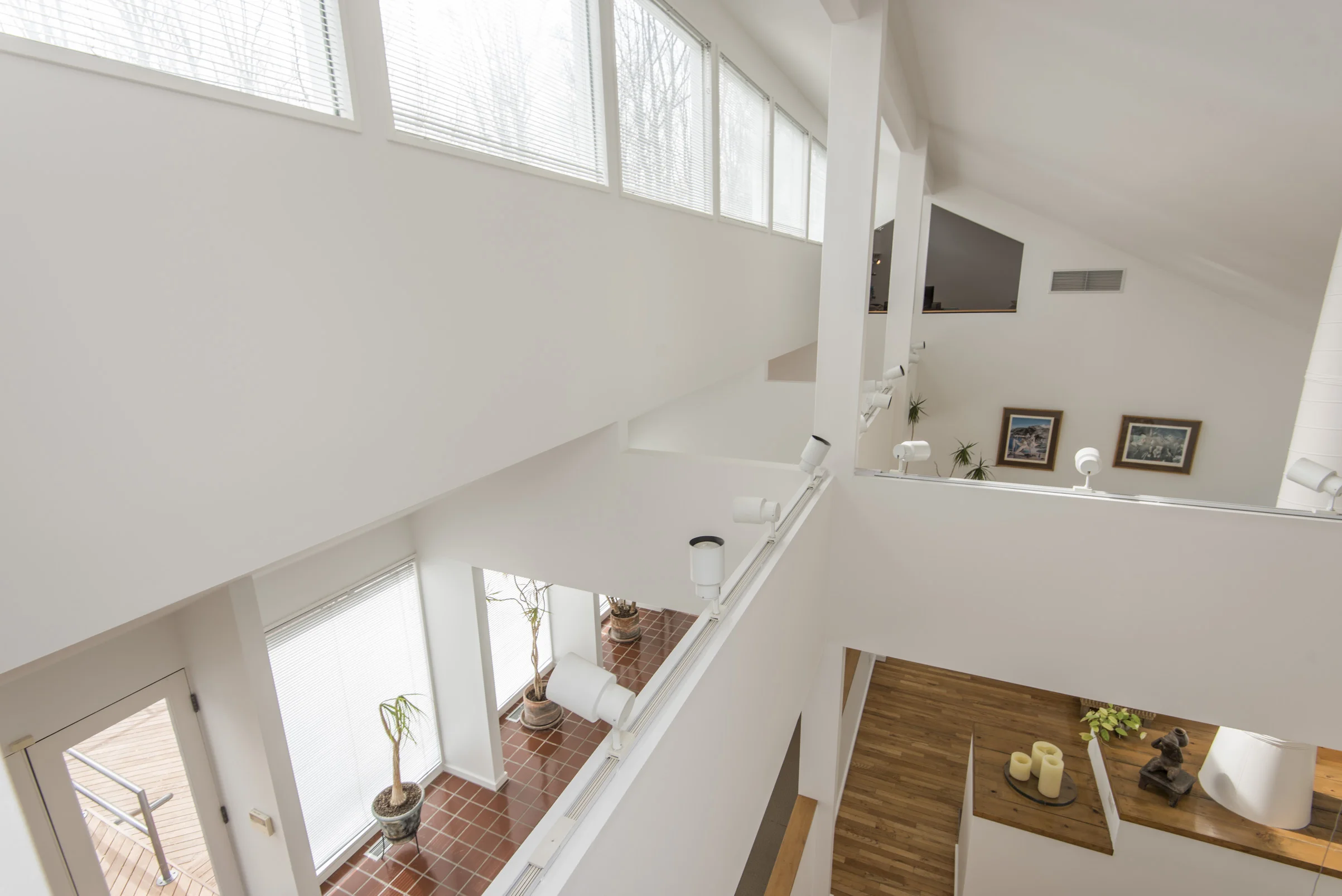 715 John Barry Dr44.jpg