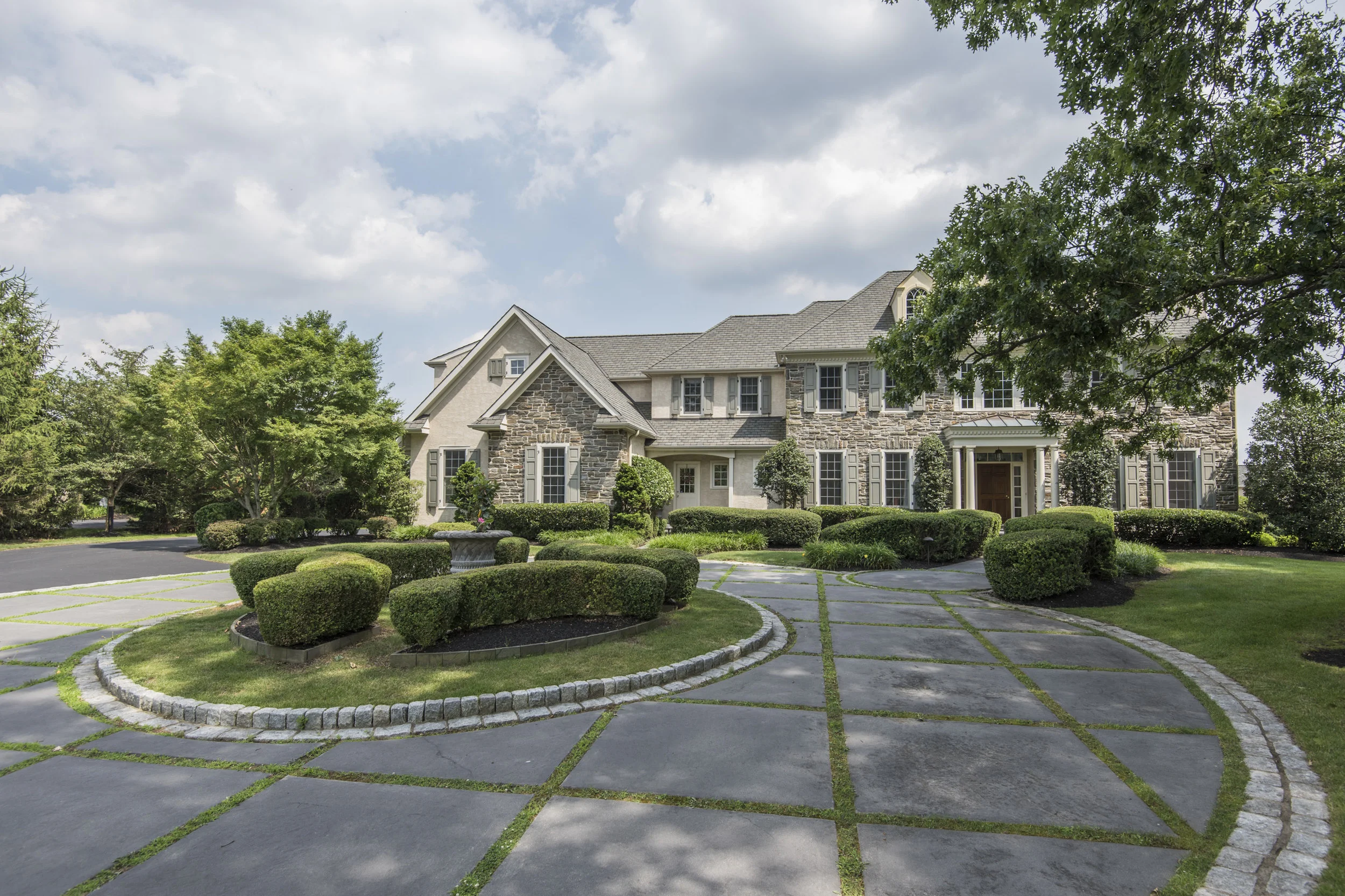 104 Water Mill Ln6.jpg