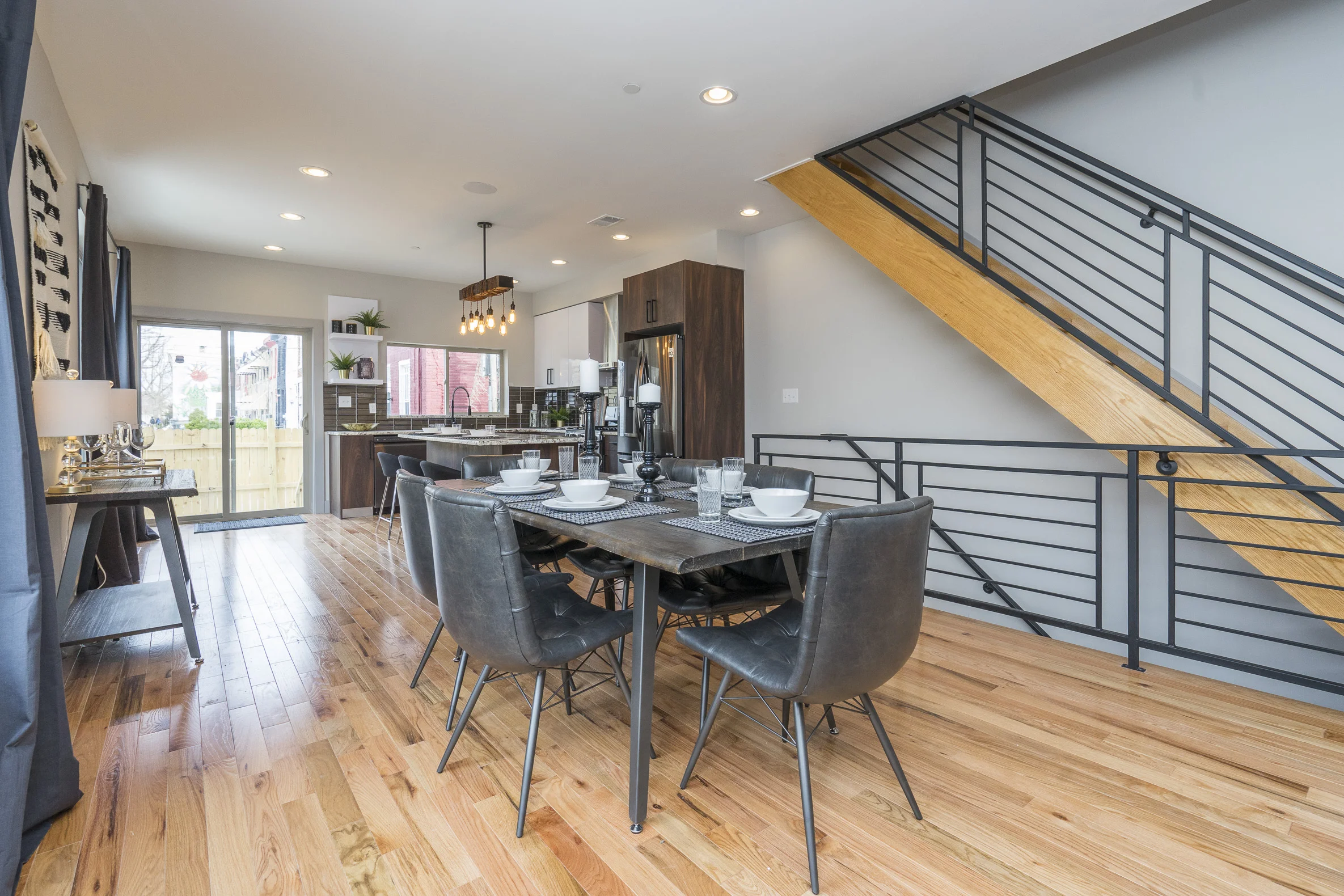 2011 E Huntingdon St_8.jpg