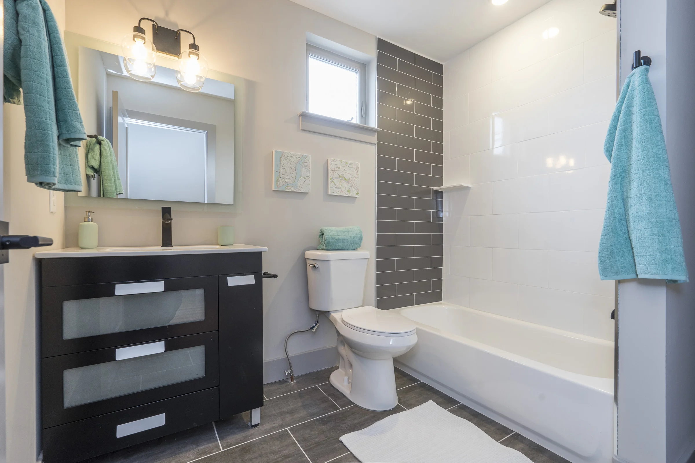 2011 E Huntingdon St_21.jpg