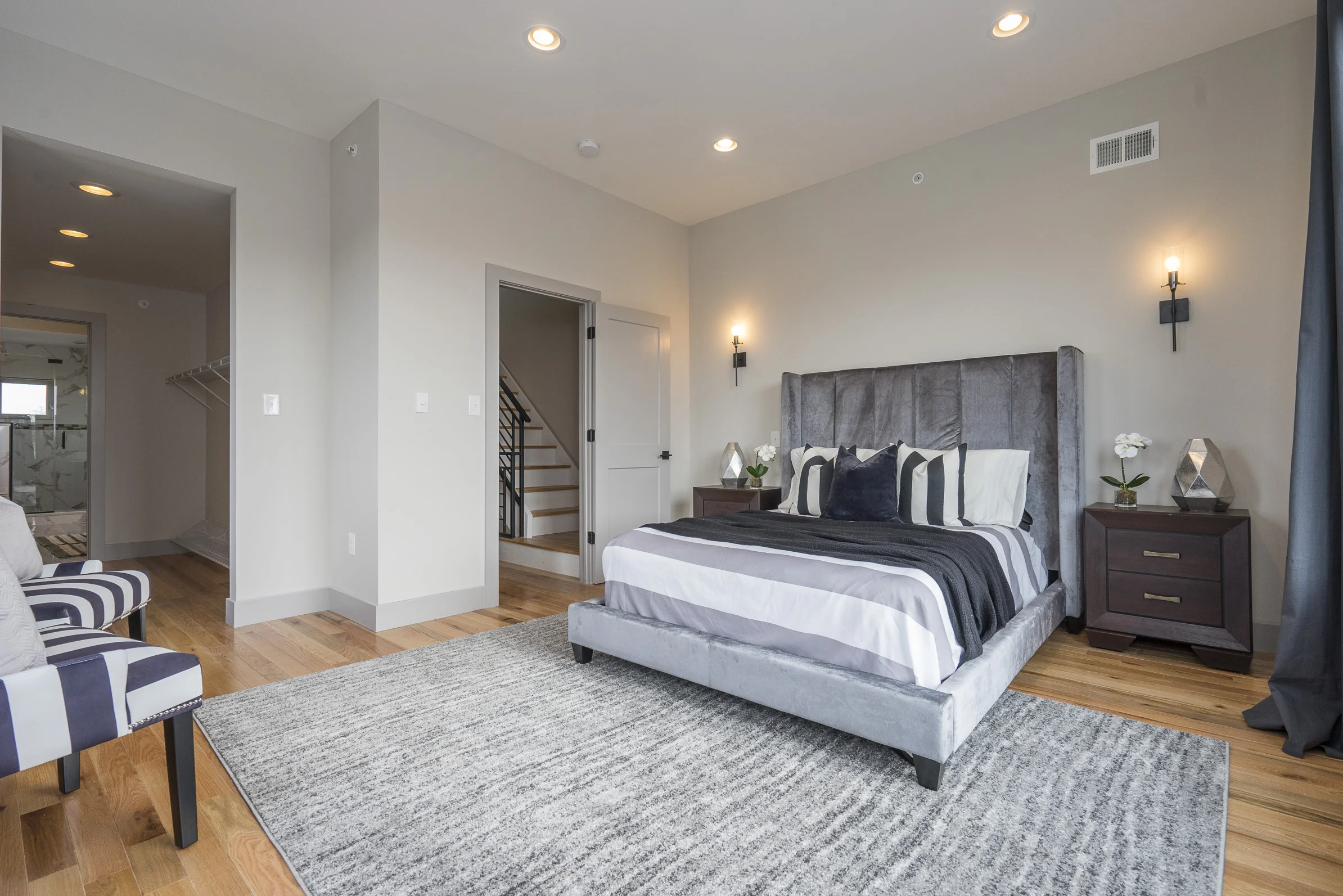 2011 E Huntingdon St_29.jpg