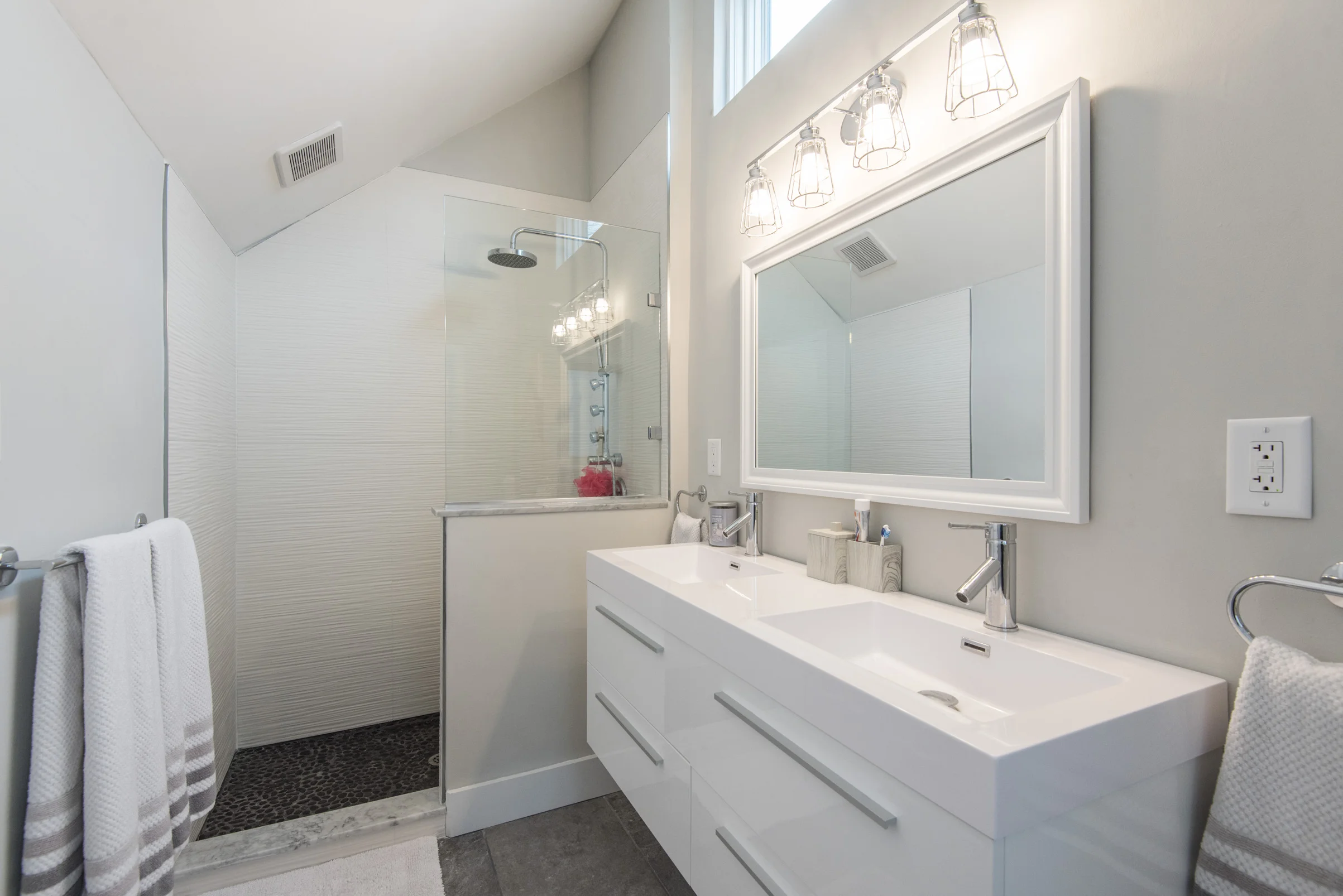 8203 Gladstone Road9.jpg