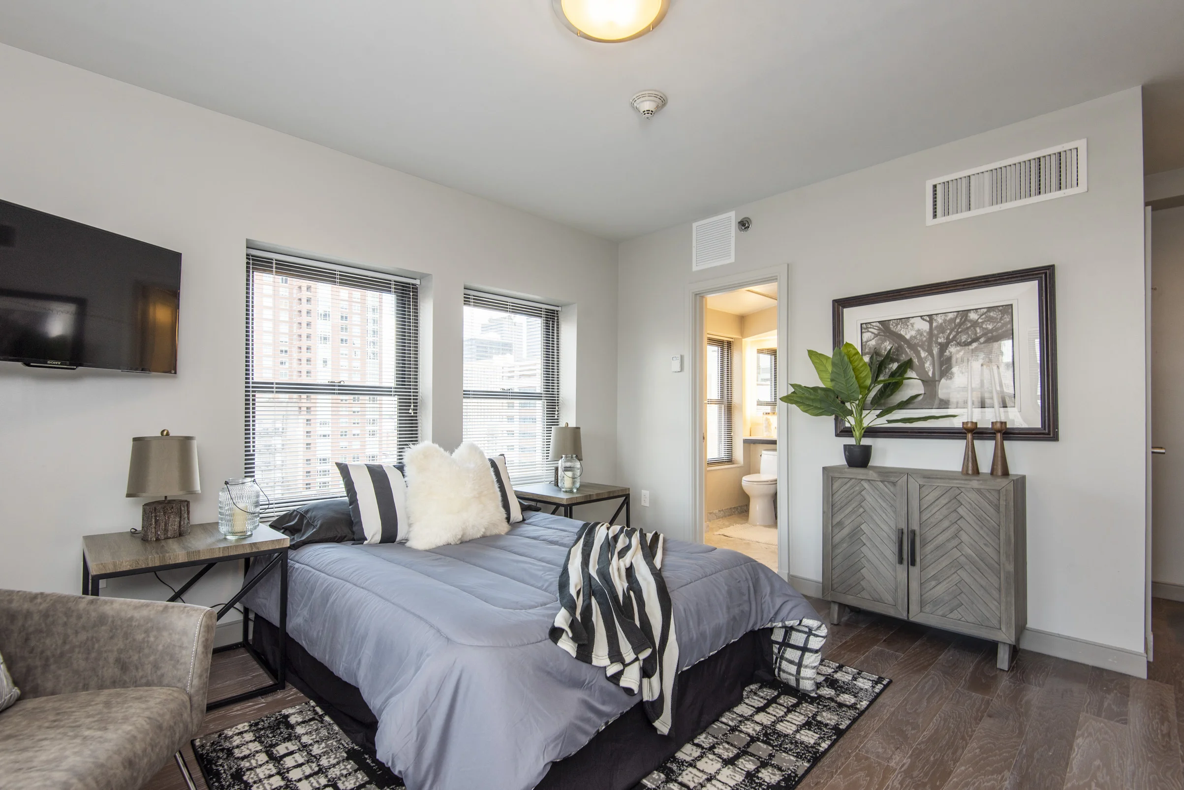 135 S. 17th St 14093.jpg