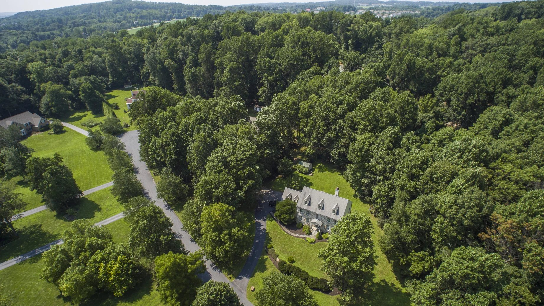 2 Forest Glen Drive_3.jpg