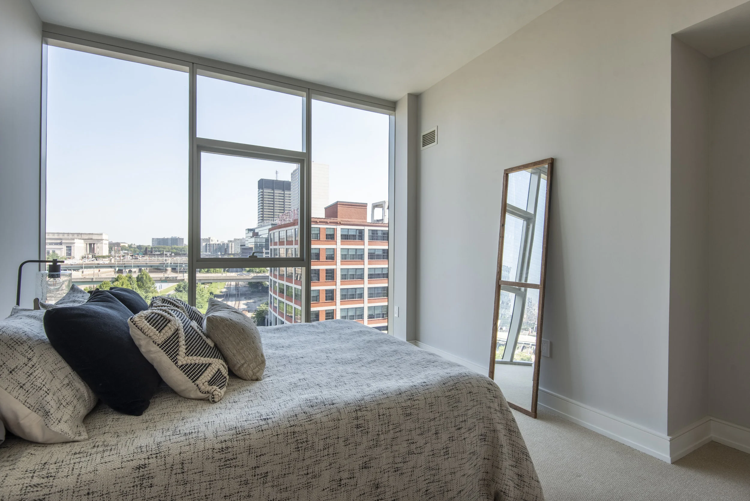 210 S 25th St Unit 602_digital_18.jpg