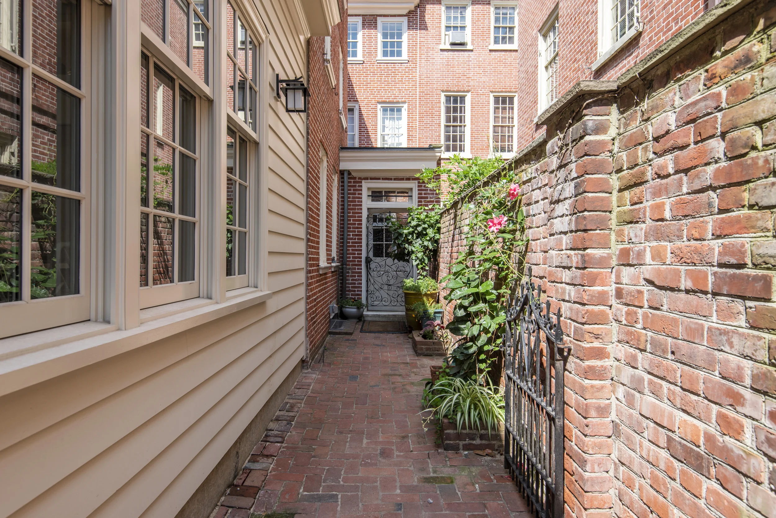 338 Spruce St_digital_32.jpg