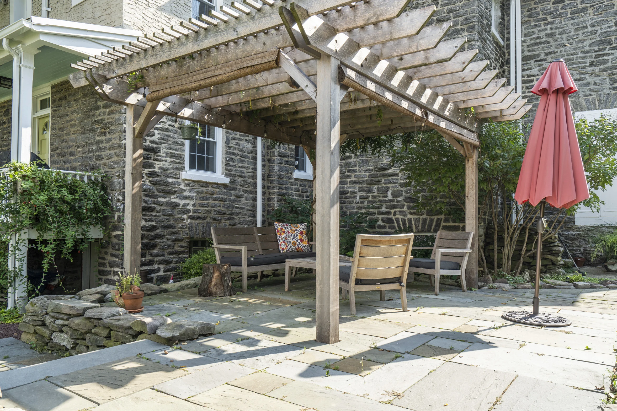 123 West Upsal Street22.jpg