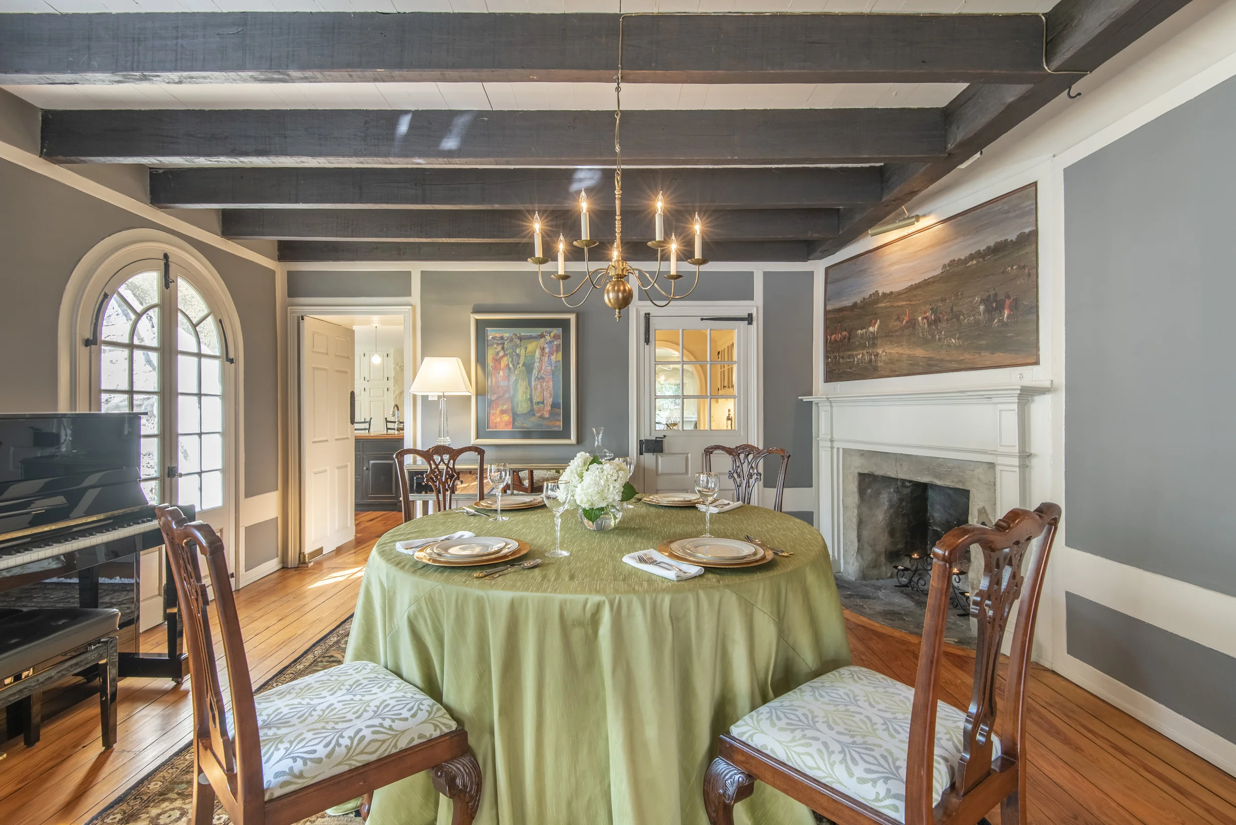 815 Larkspur Ln_digital_16.jpg