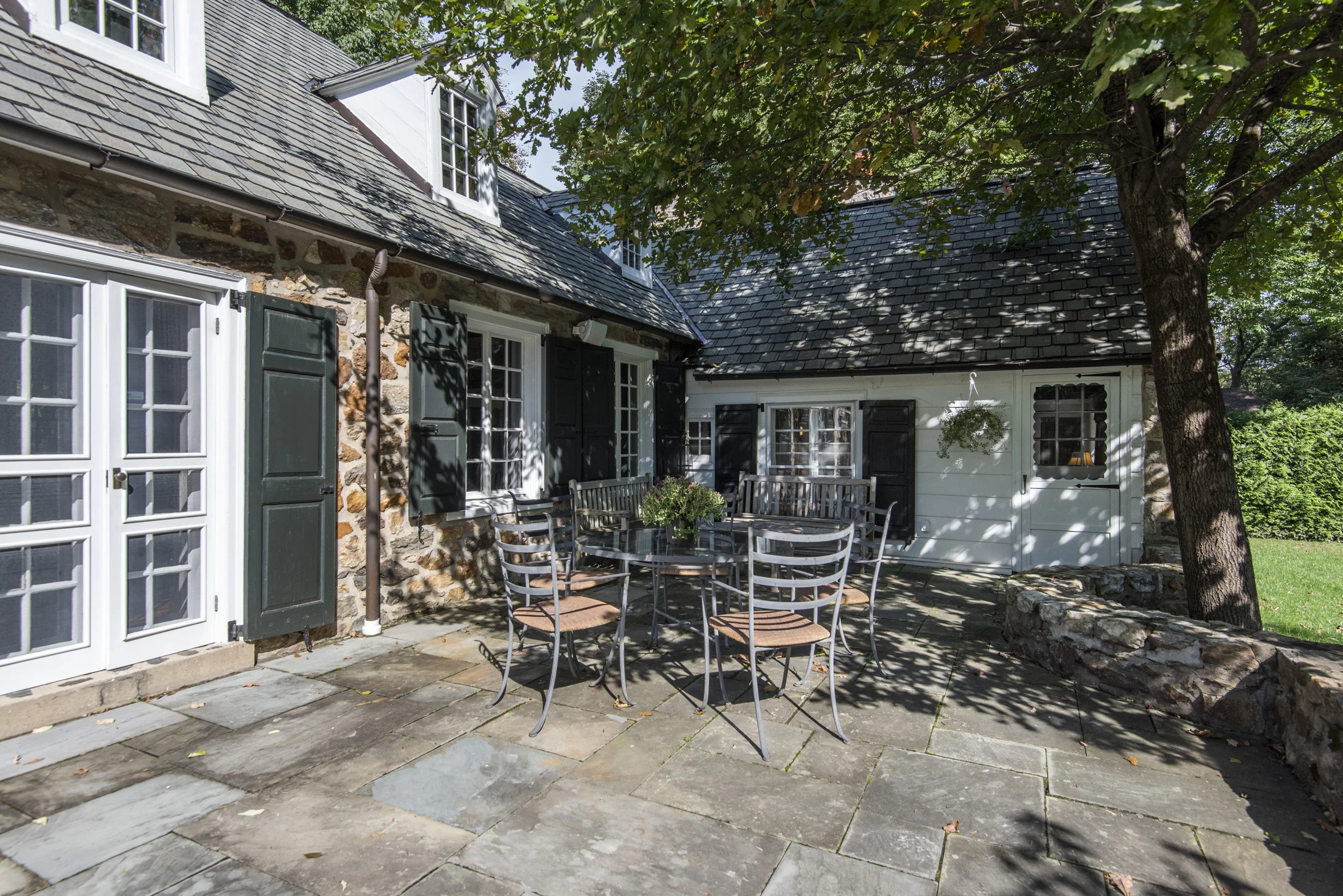 815 Larkspur Ln_digital_26.jpg