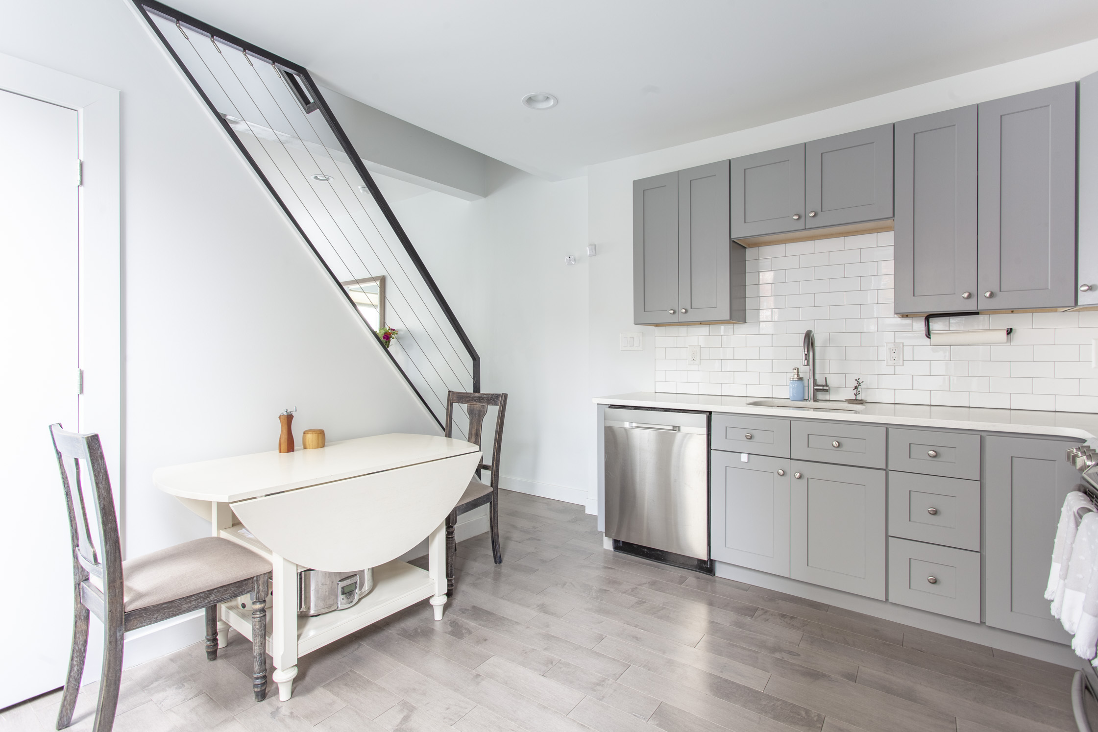 MLS 1421 Emerick St17.jpg