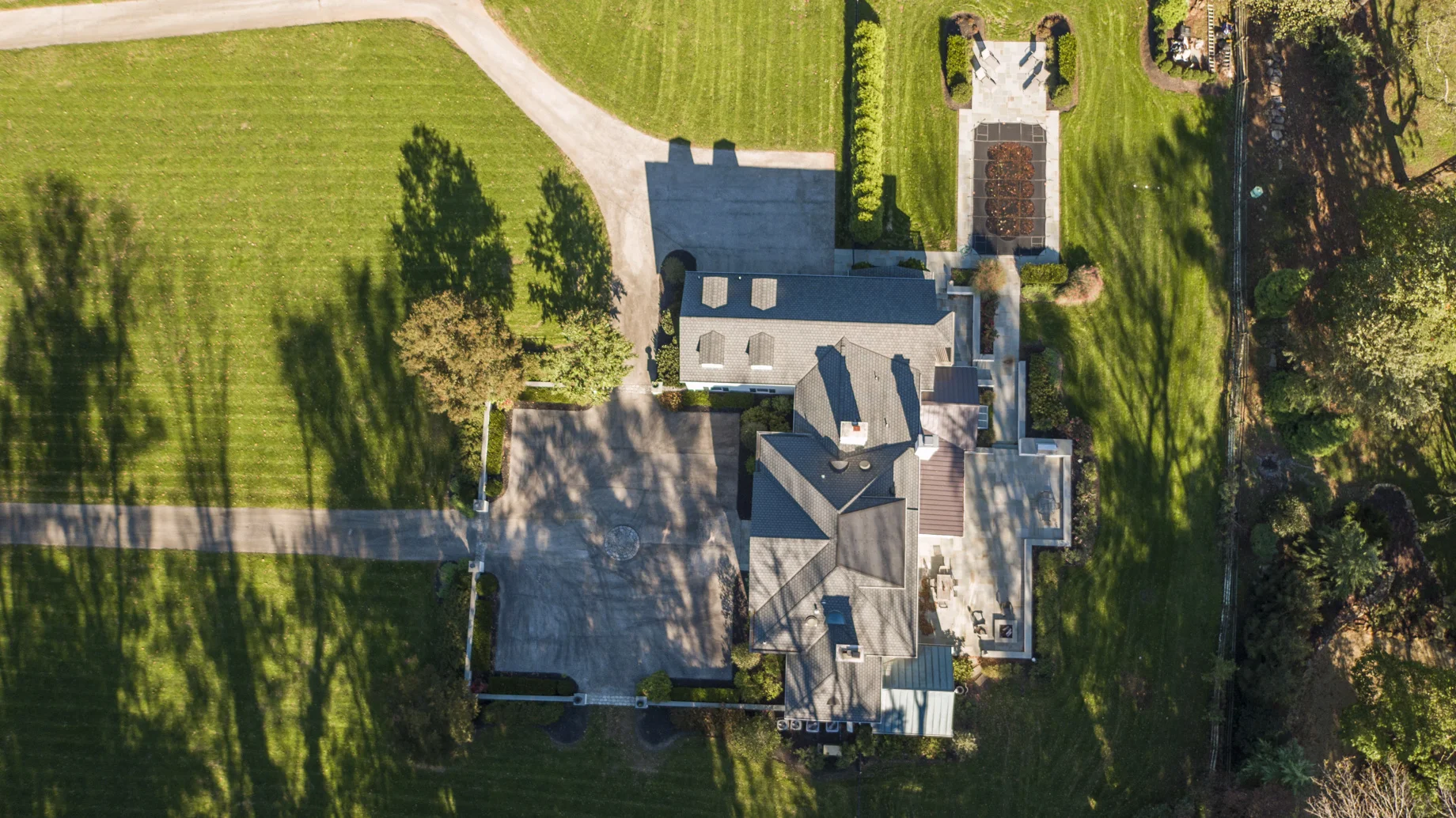 570 Maplewood Rd2.jpg