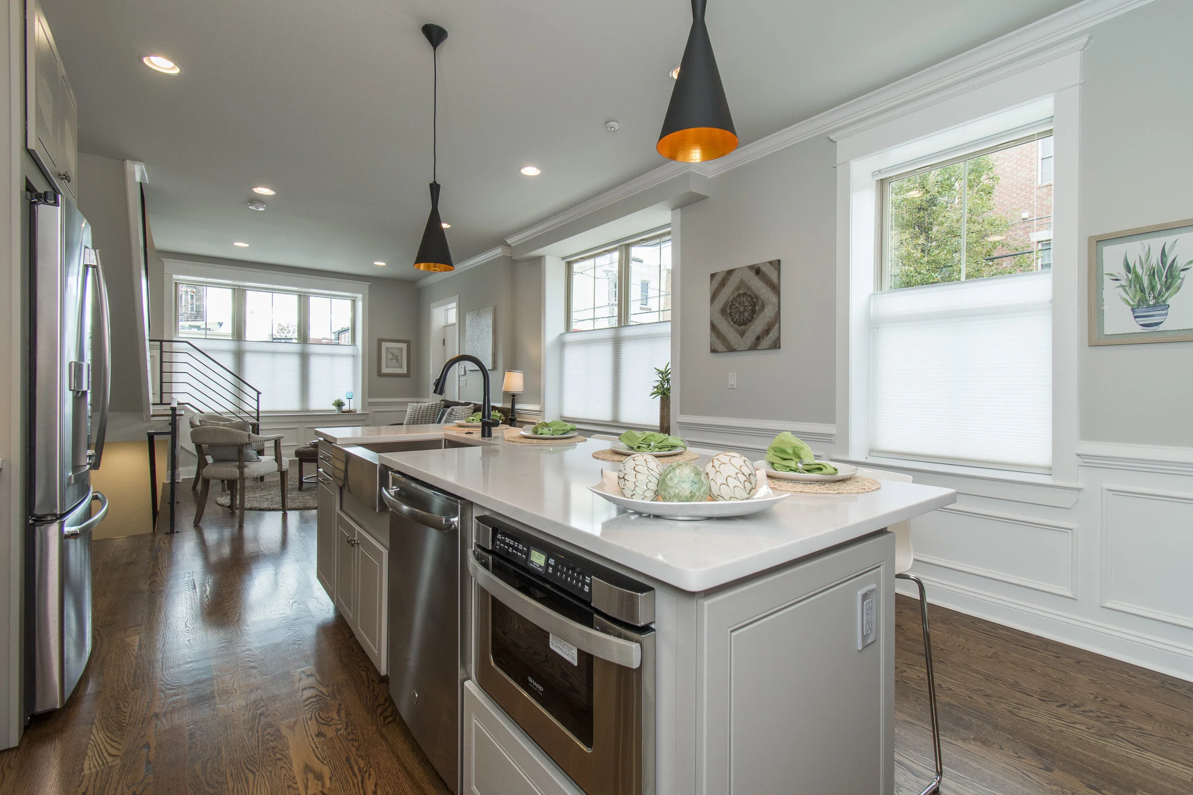 MLS 2061 Catharine St_14.jpg