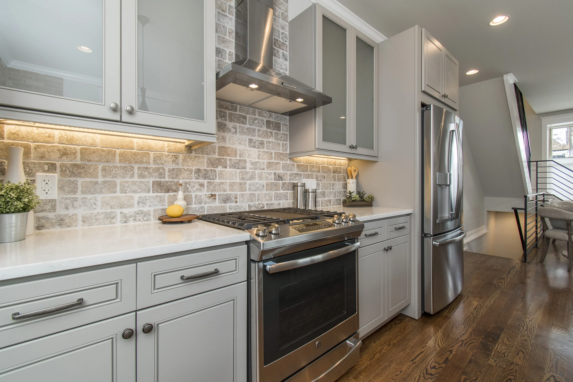 MLS 2061 Catharine St_15.jpg