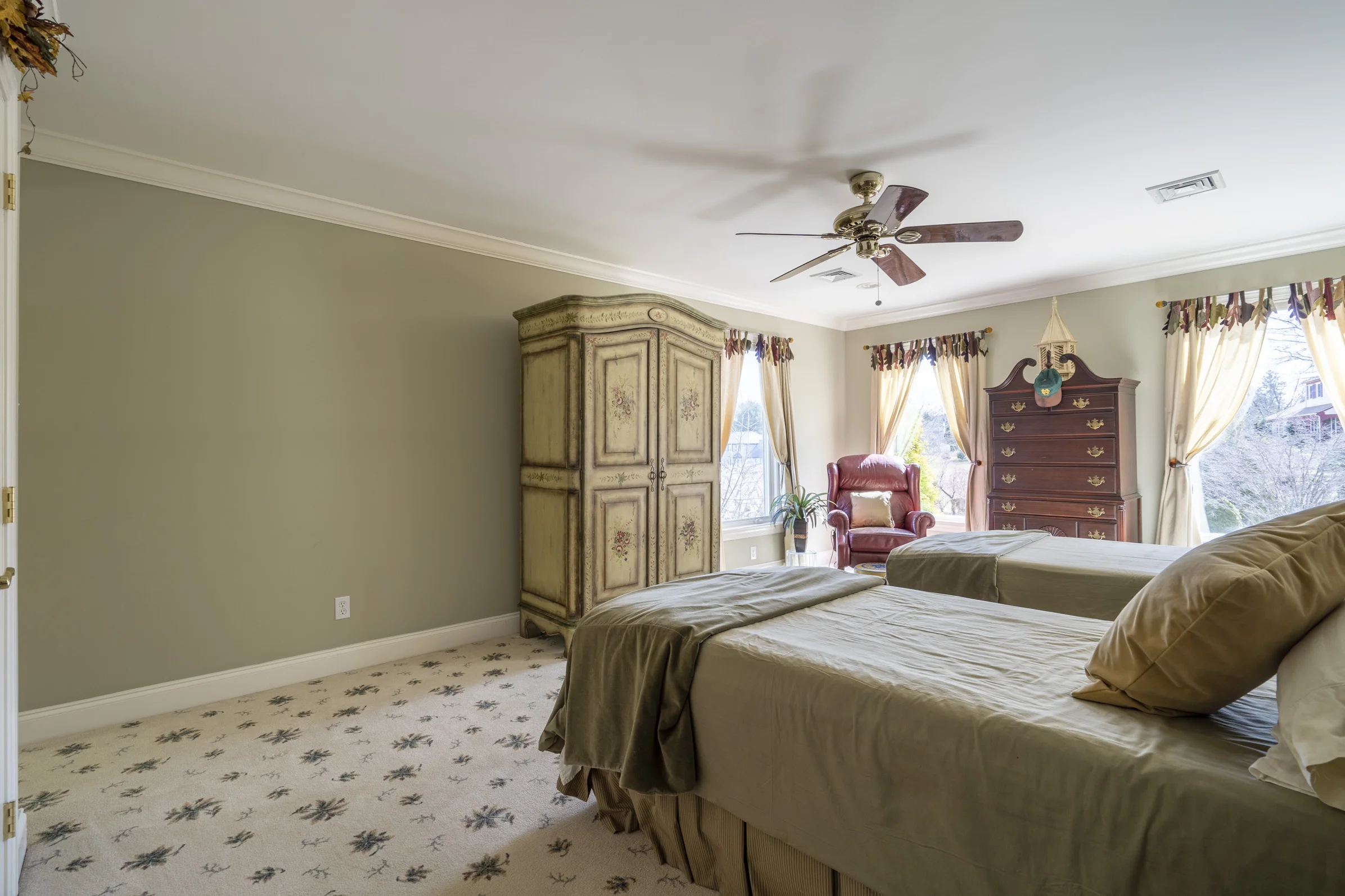 MLS 4 Matisse Drive43.jpg