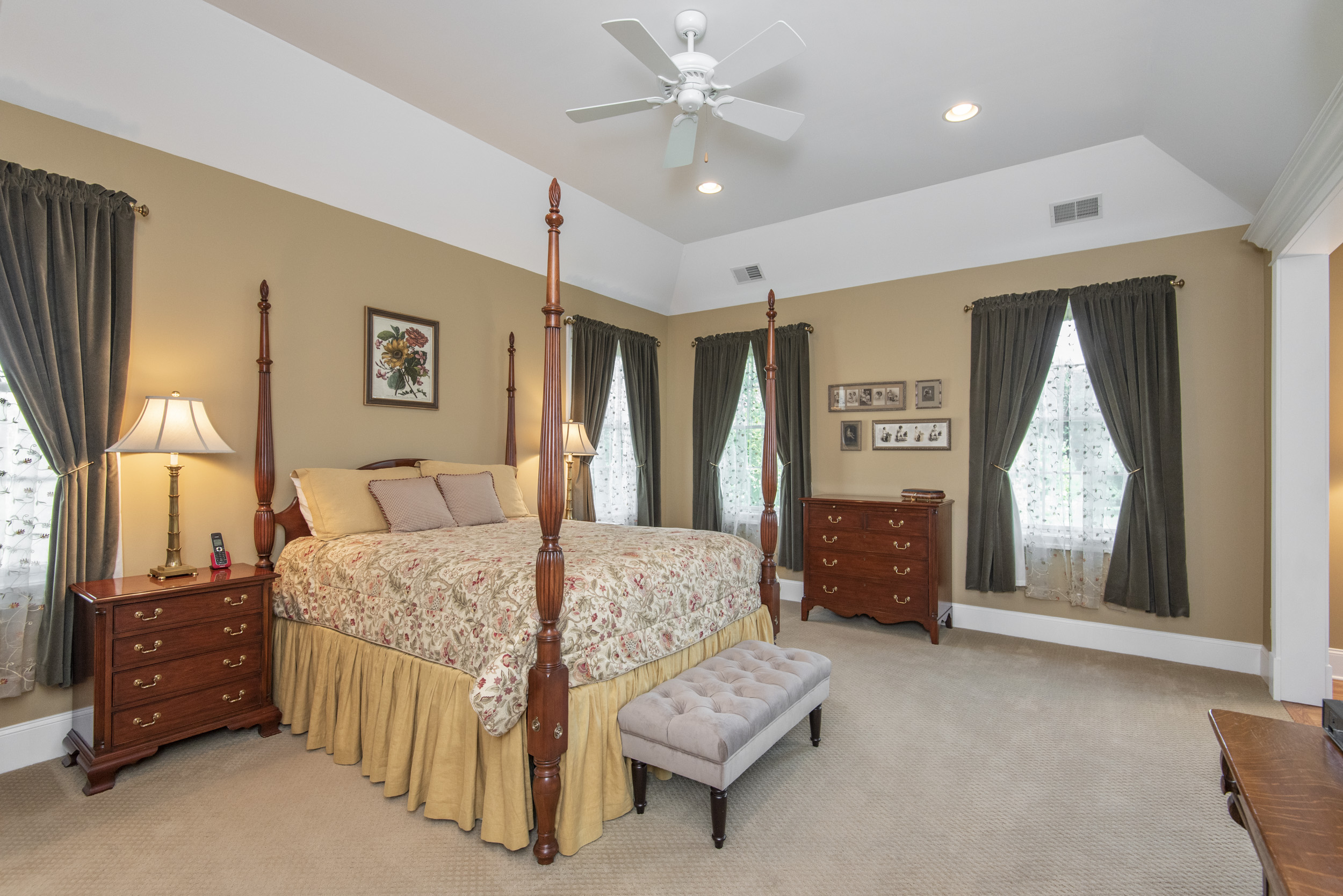 18 Colonial Dr_digital_65.jpg