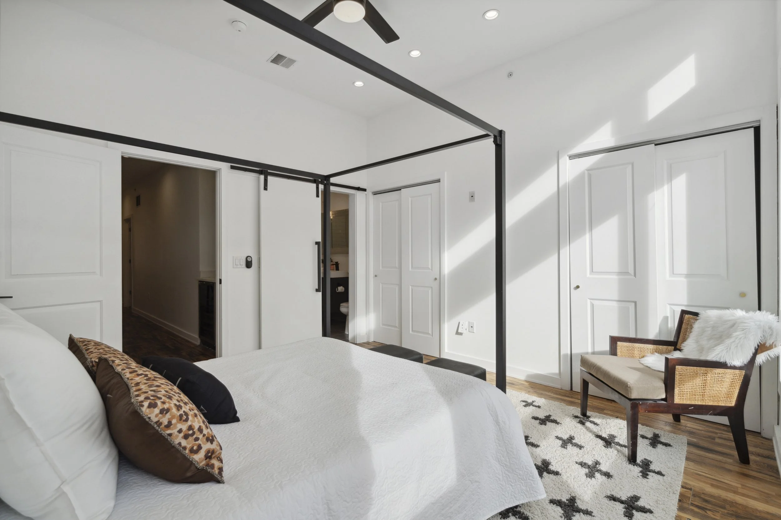 1825 Ginnodo St33.jpg