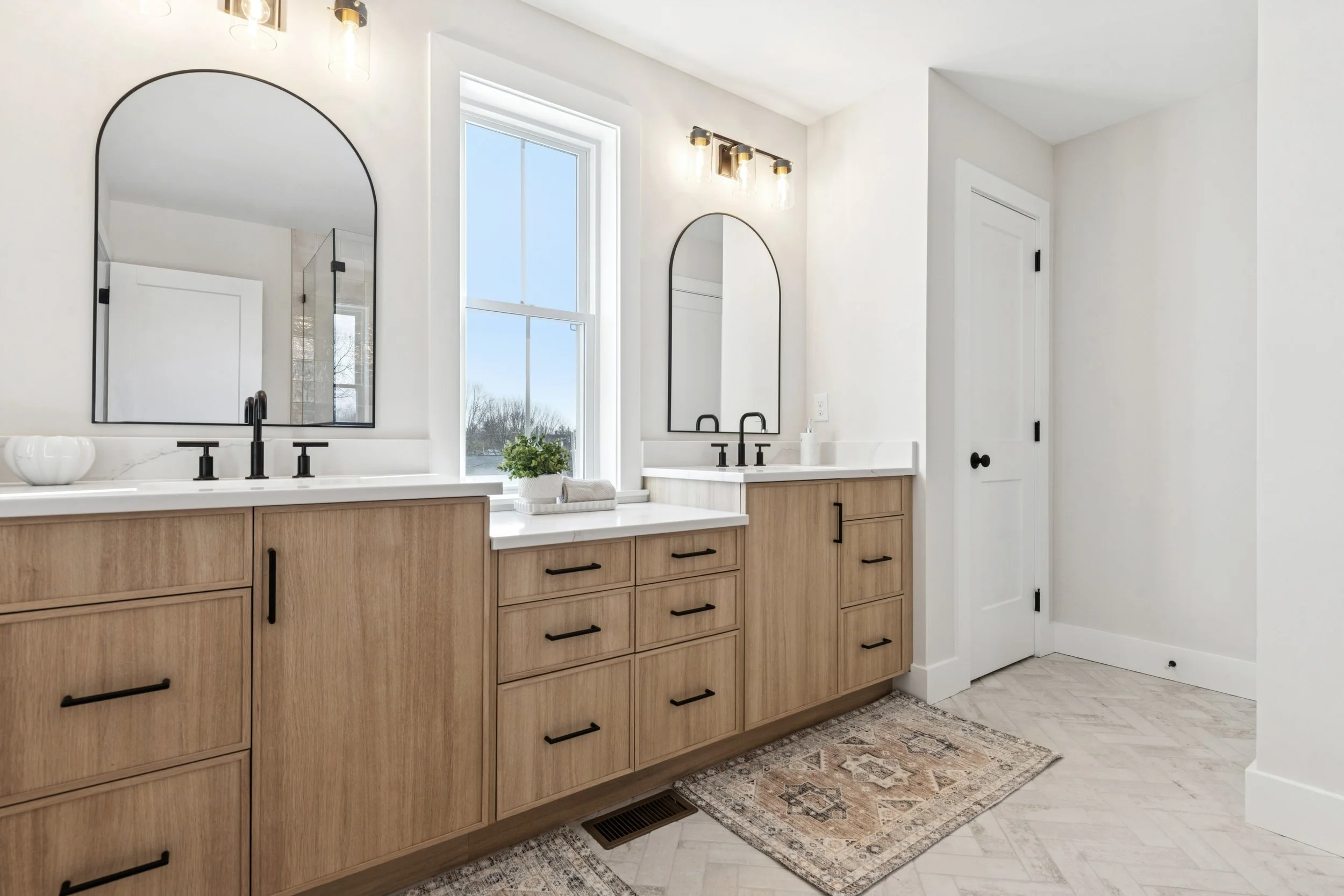 738 S Matlack St_32.jpg