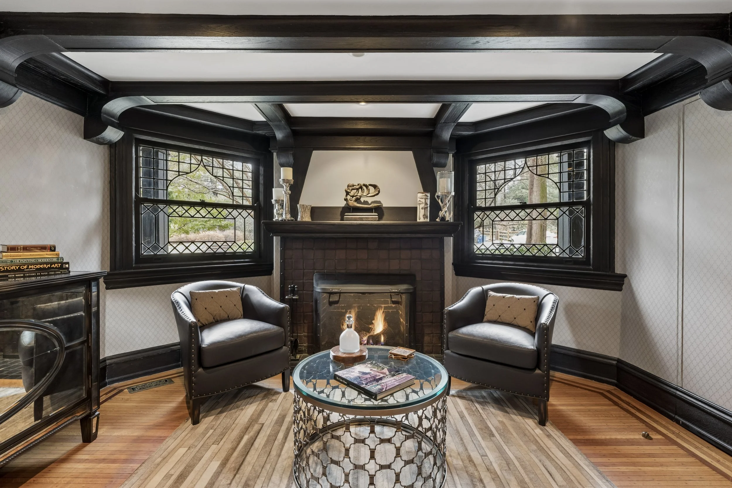 8111 St Martins Ln_05.jpg