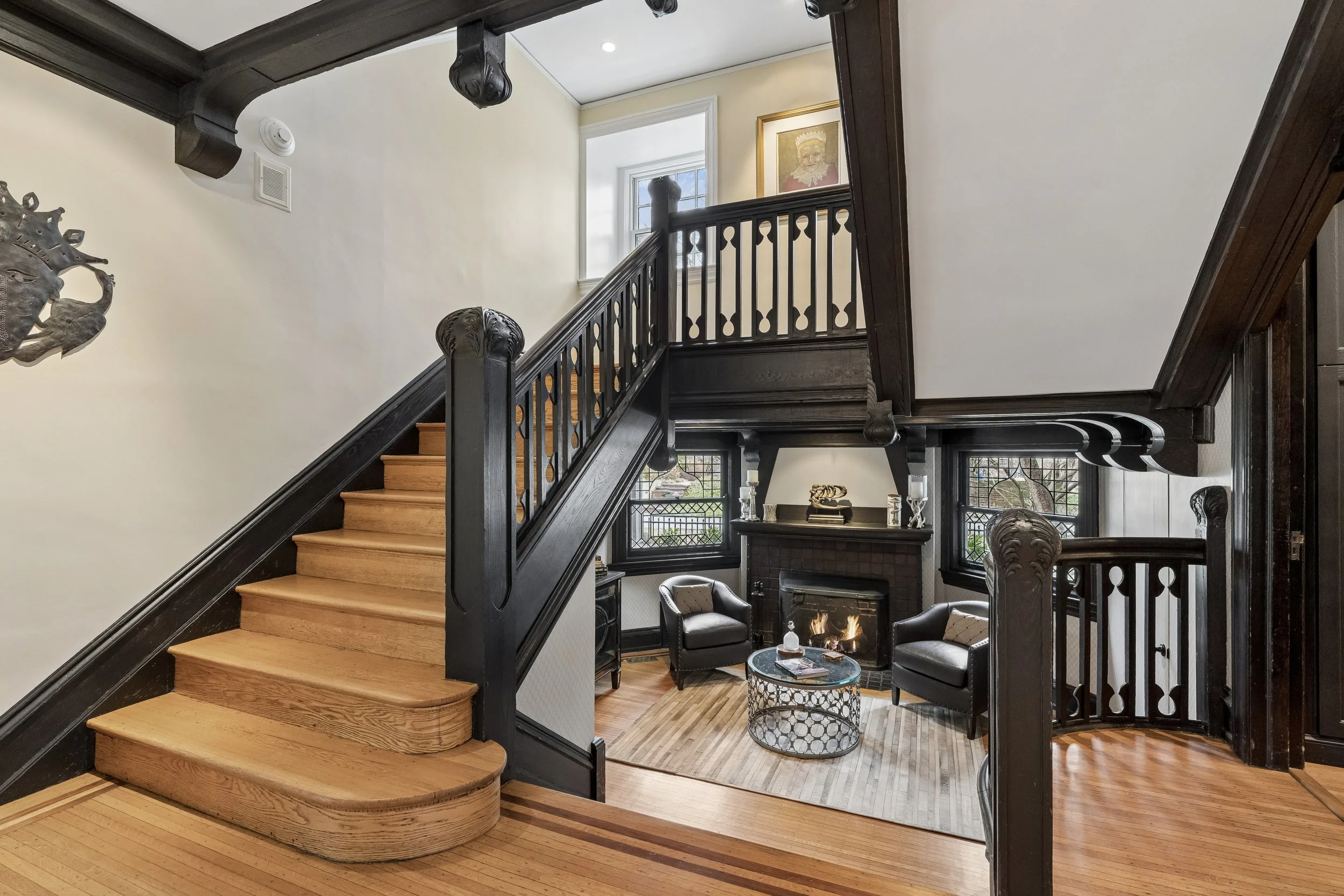 8111 St Martins Ln_07.jpg