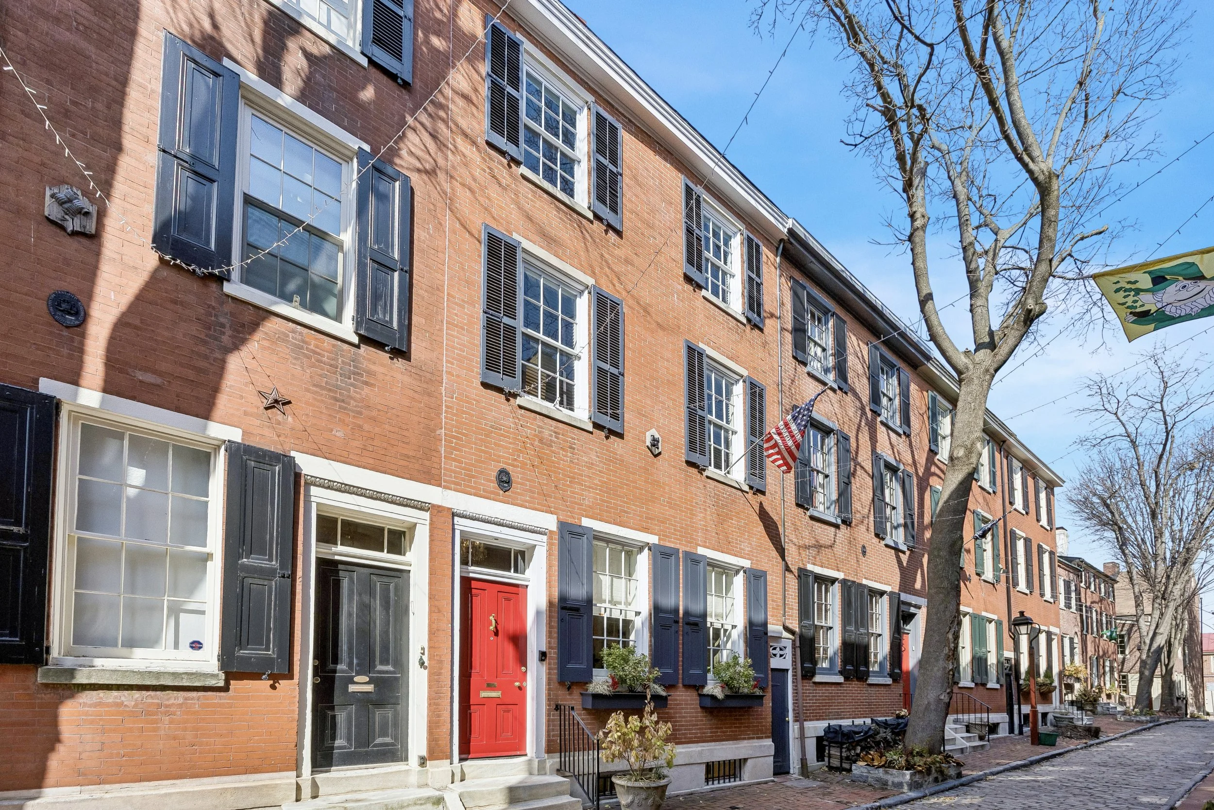 02-318 S American St_02.jpg