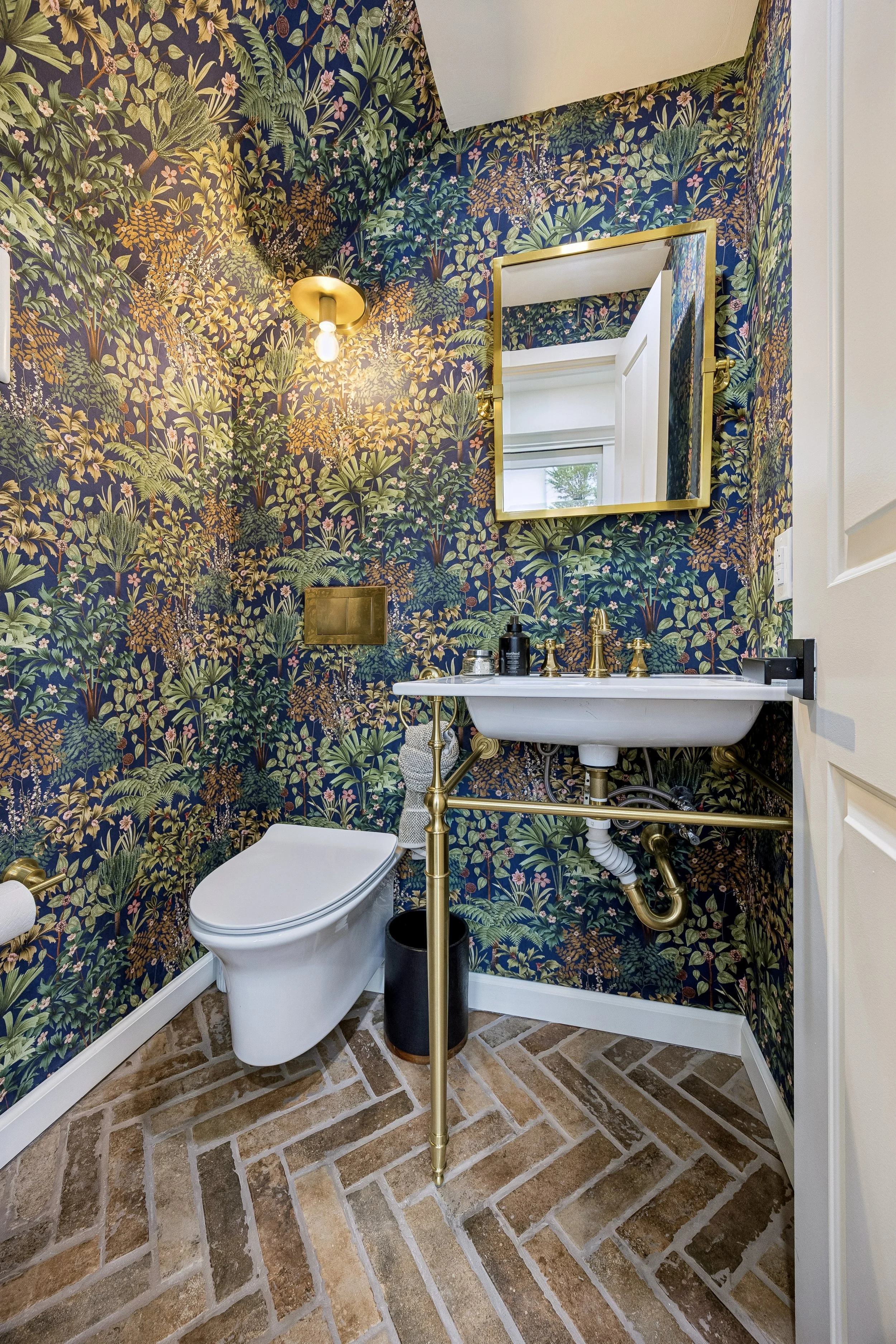 13-318 S American St_13.jpg