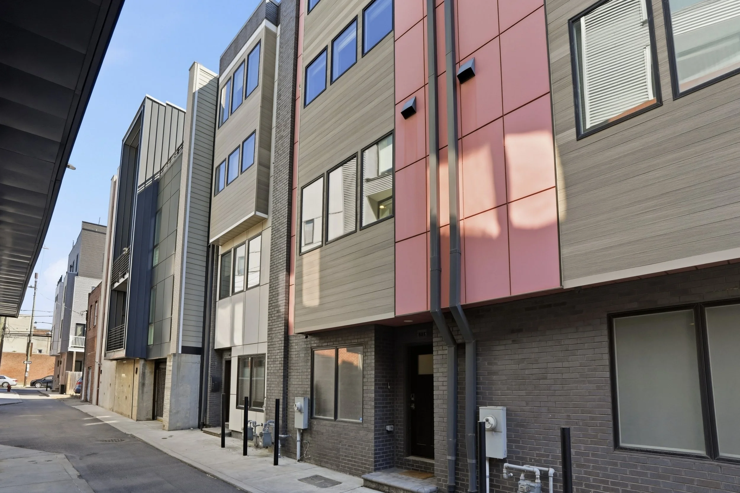 01-611 N Galloway St_01.jpg