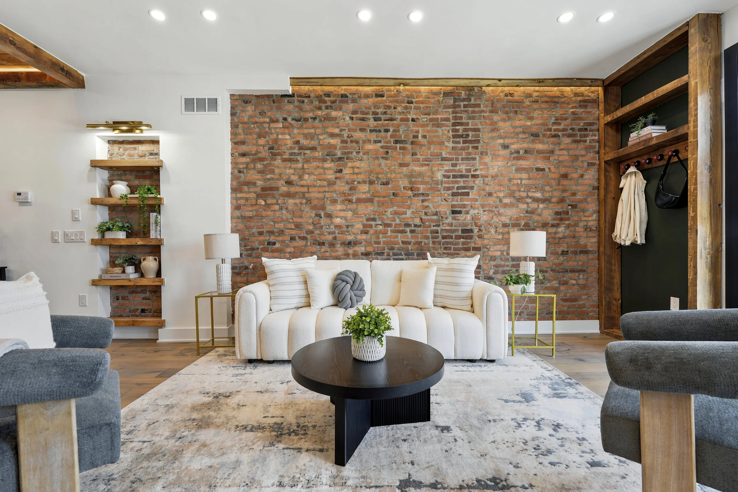 2506 E York St_05.jpg