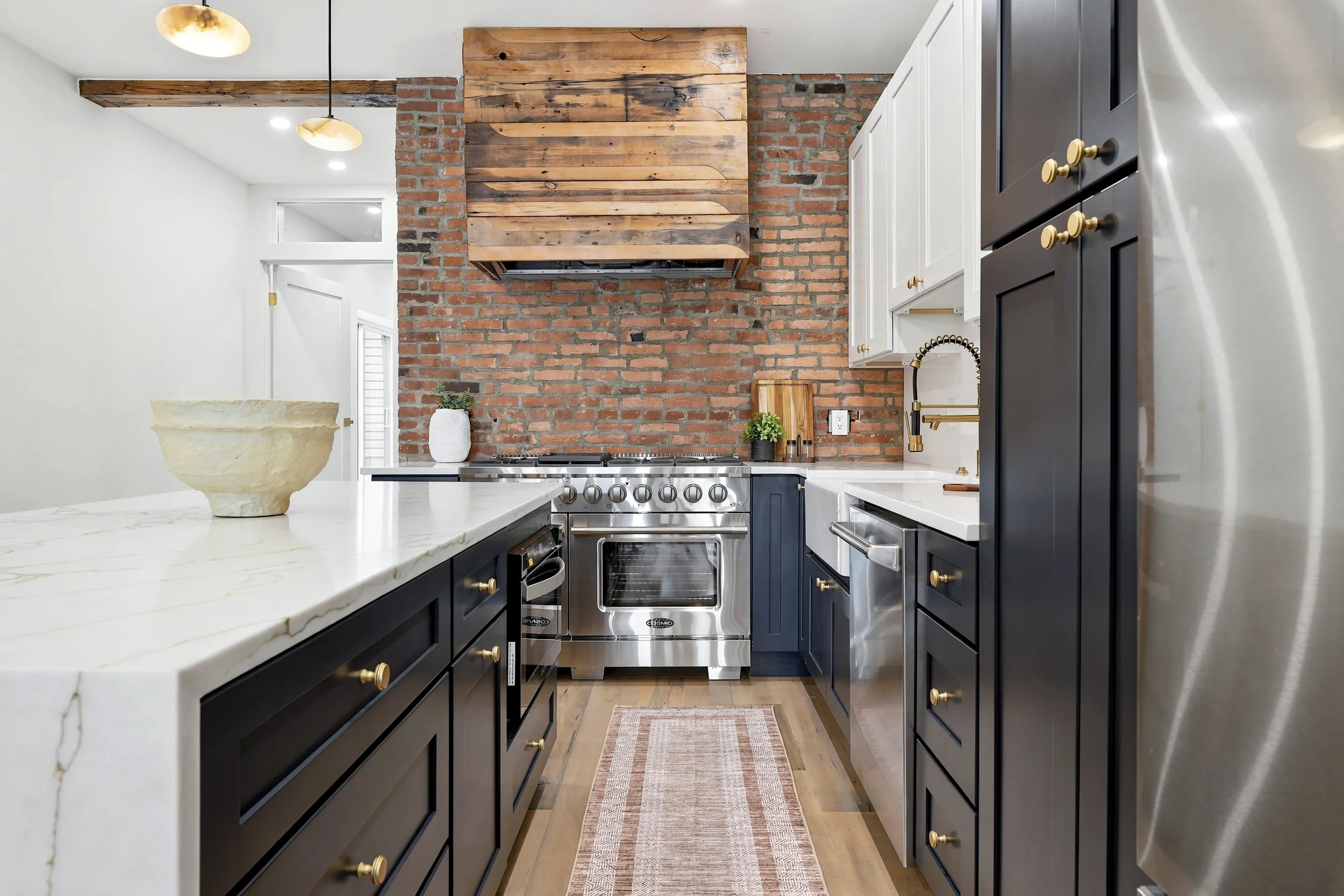 2506 E York St_12.jpg