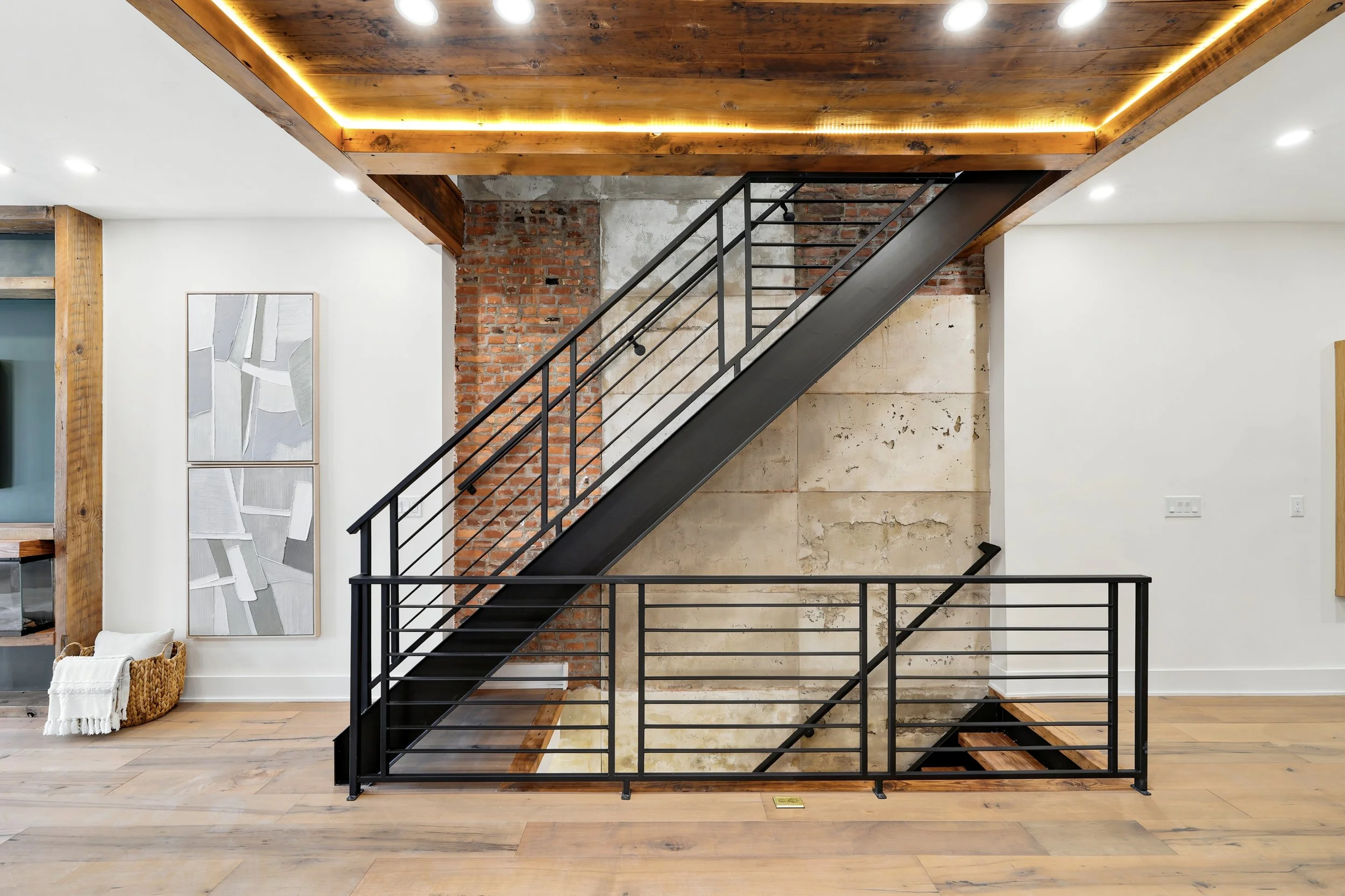 2506 E York St_19.jpg