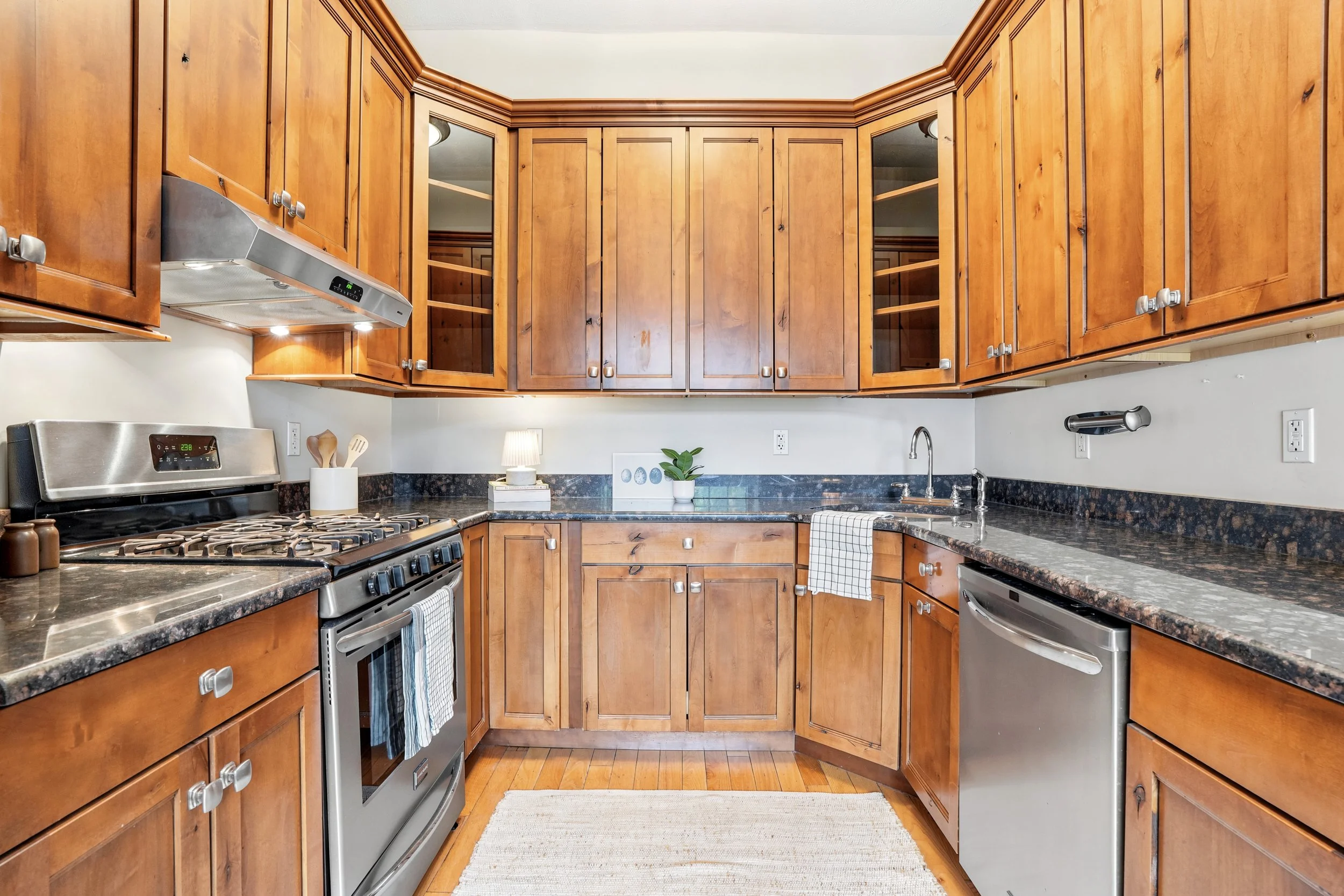 410 S 25th St_16.jpg