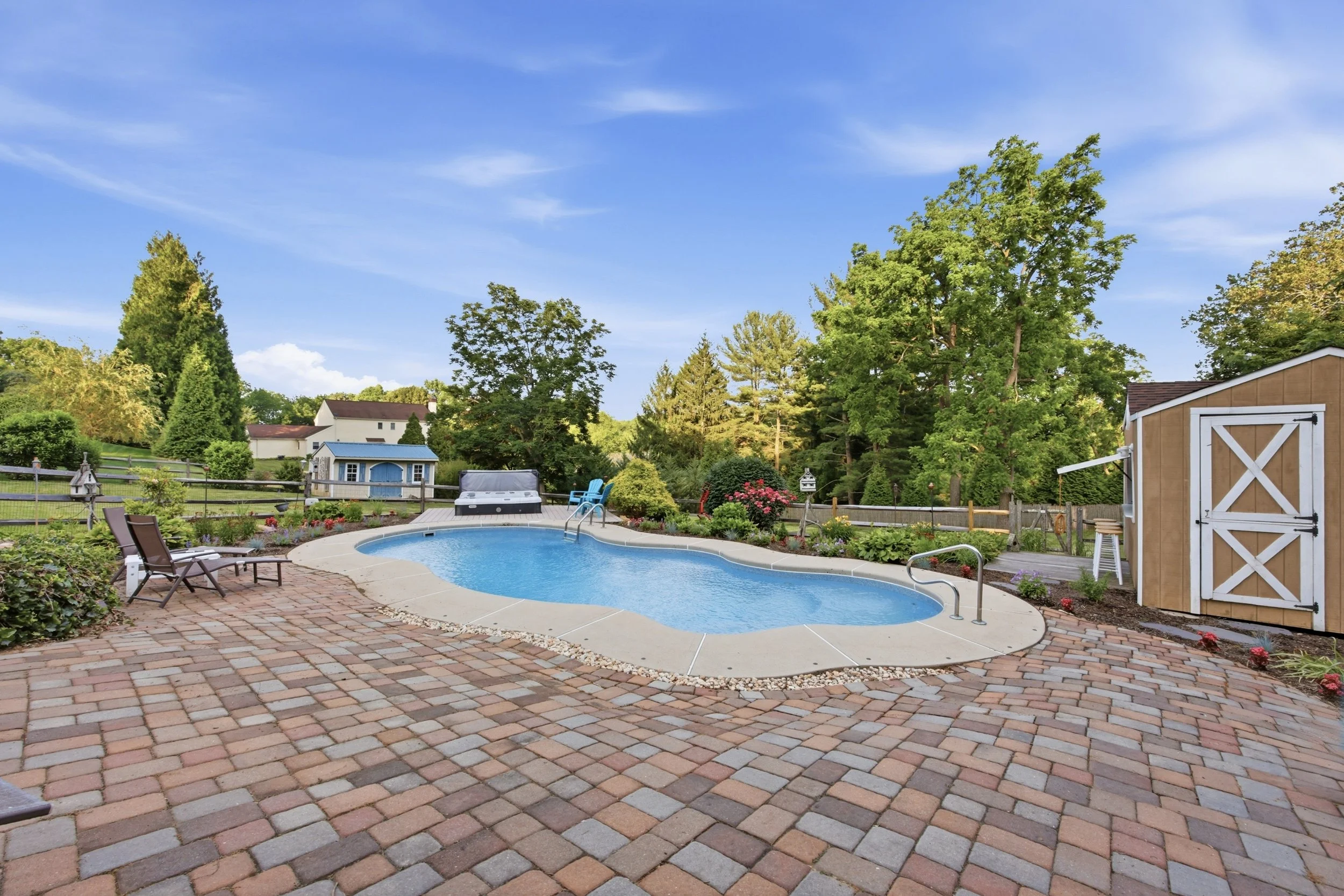 16-5 Sugar Maple Dr48.jpg