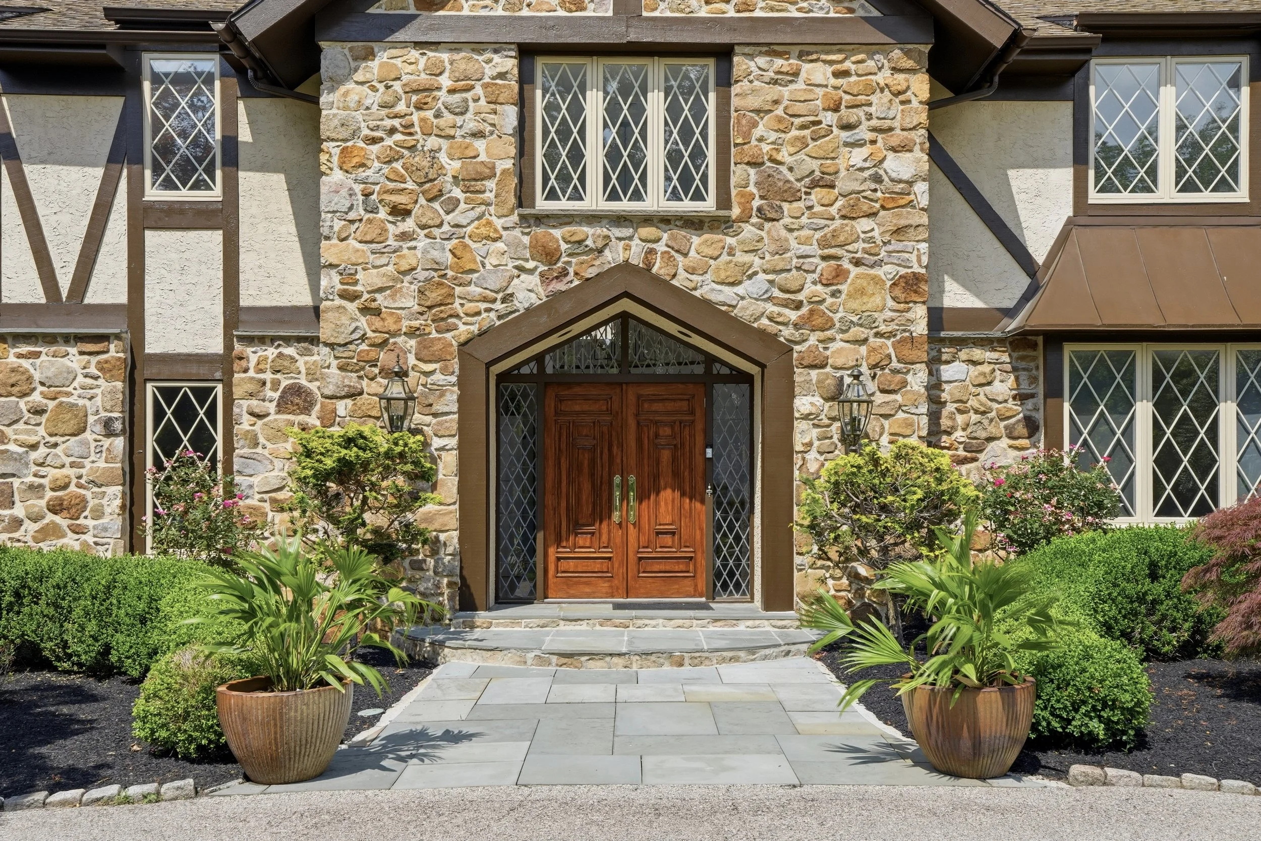 02-1137 Springmont Cir_02.jpg