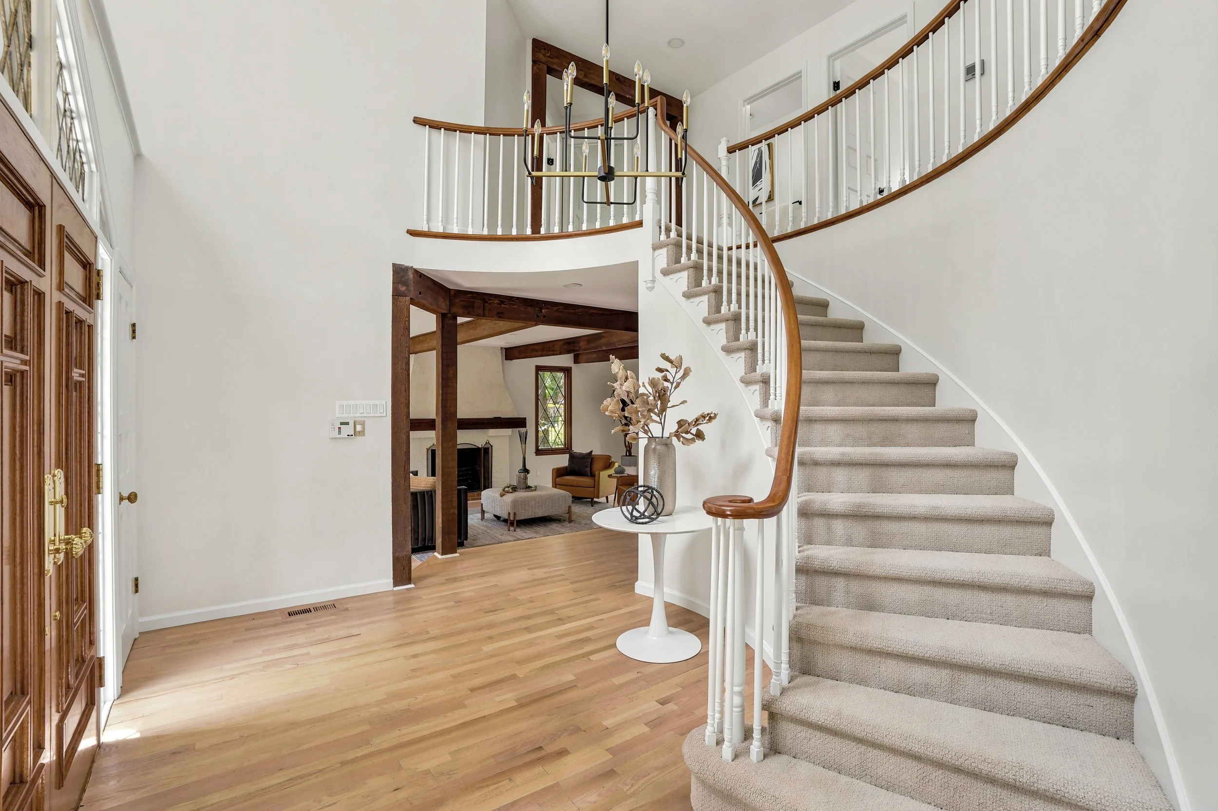 21-1137 Springmont Circle_03.jpg