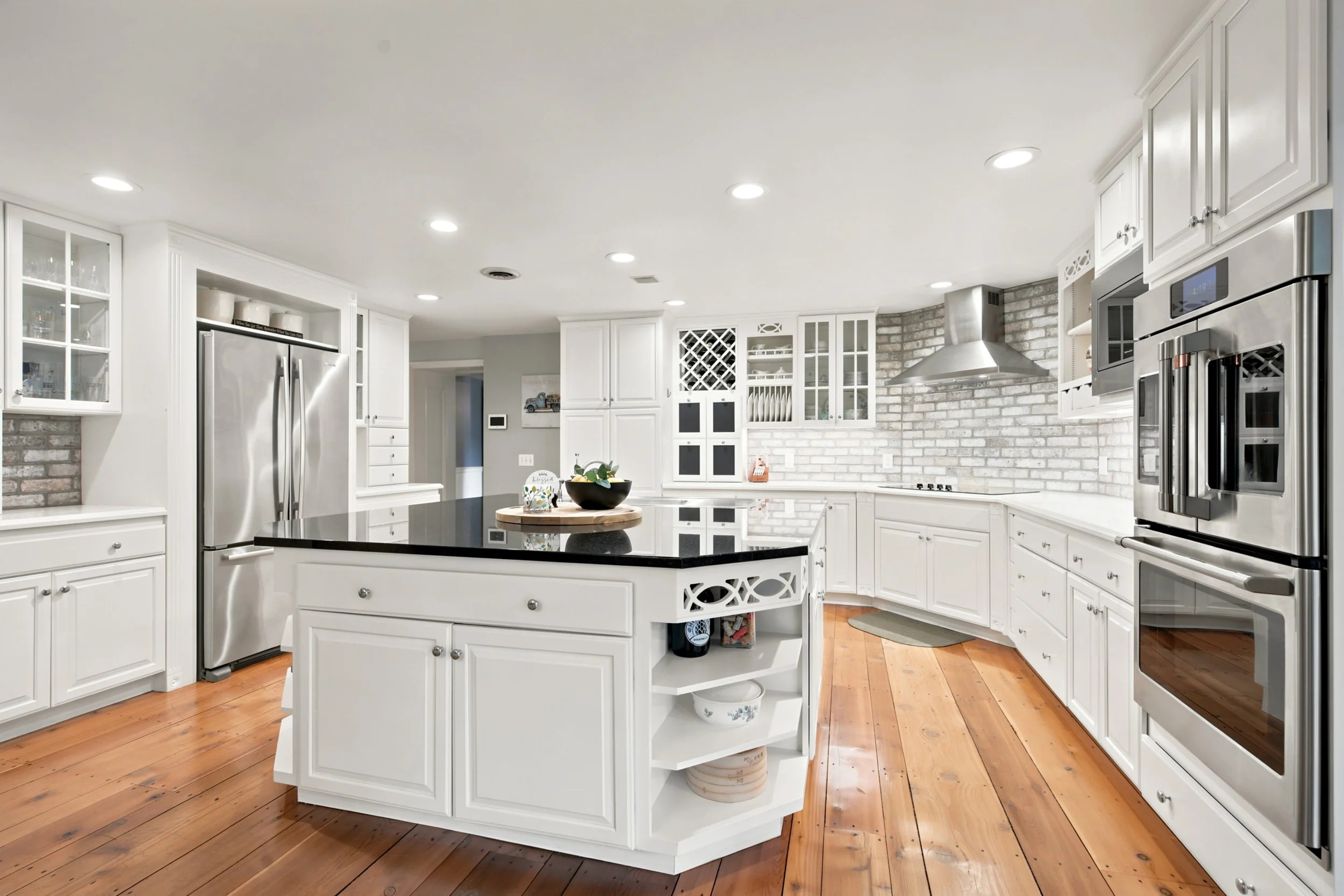 13-2505BlackRiverRoad_21.jpg