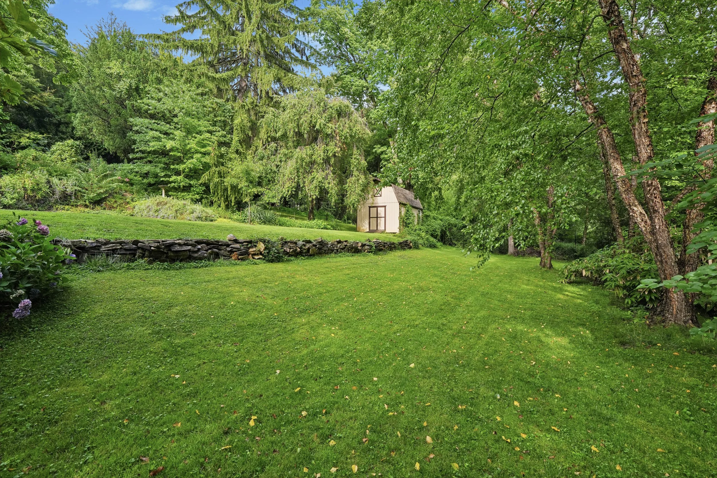 16-1016TrinityLn_30.jpg