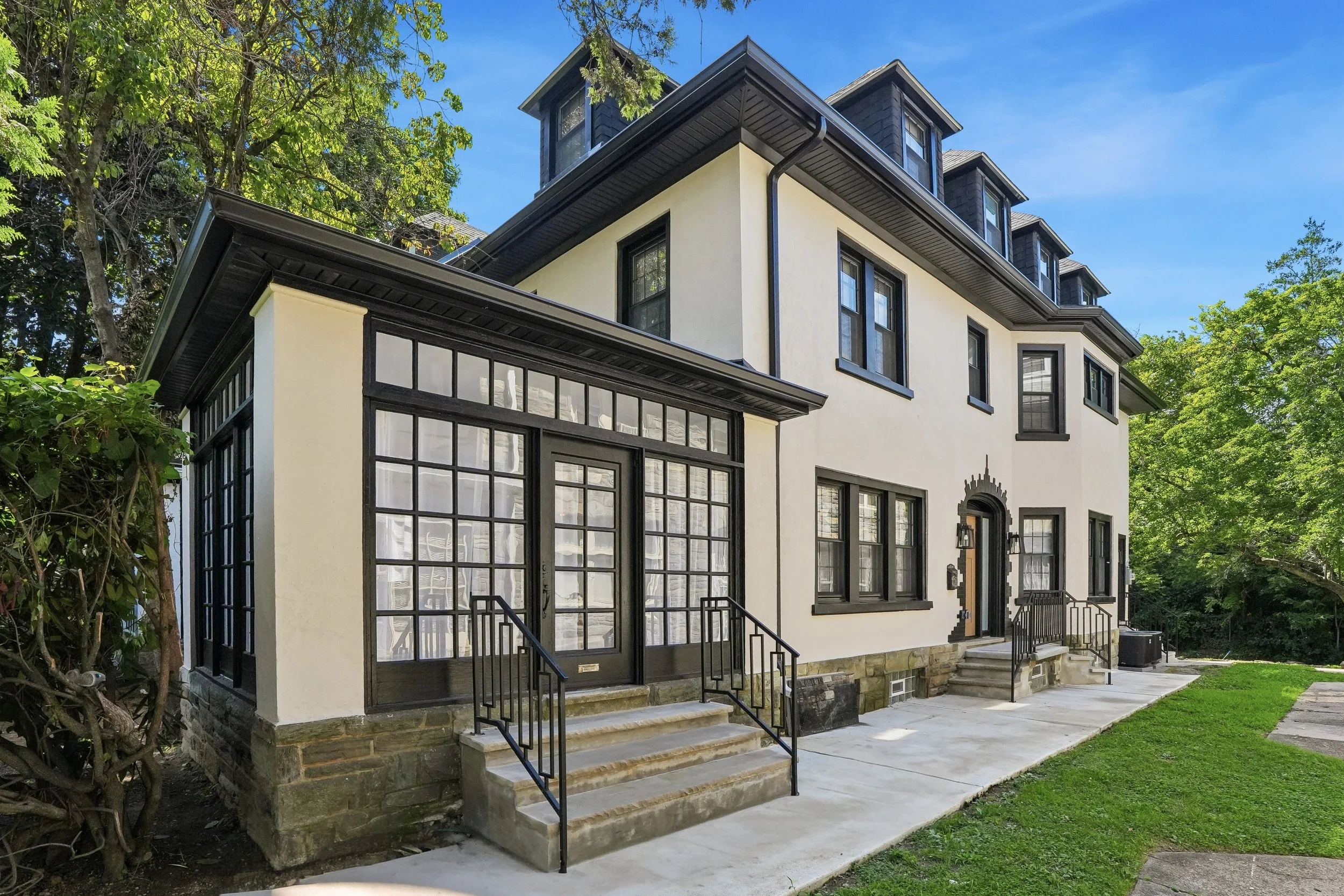 01-4917ParksideAveN_01.jpg
