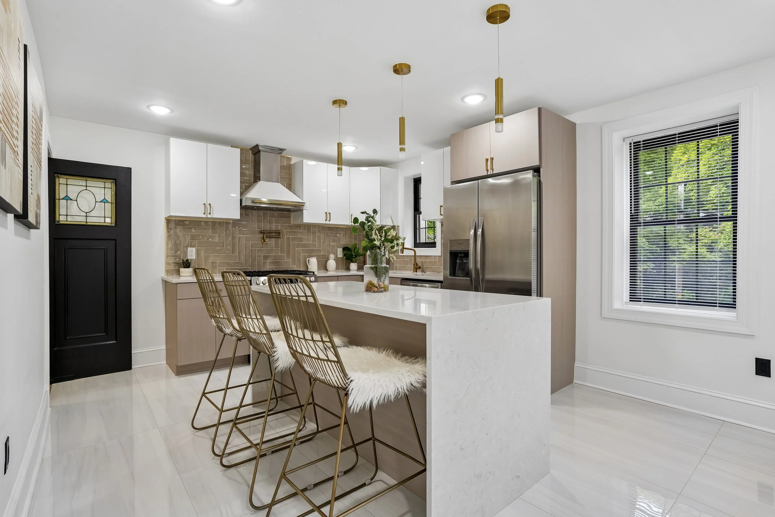 06-4917ParksideAveN_08.jpg