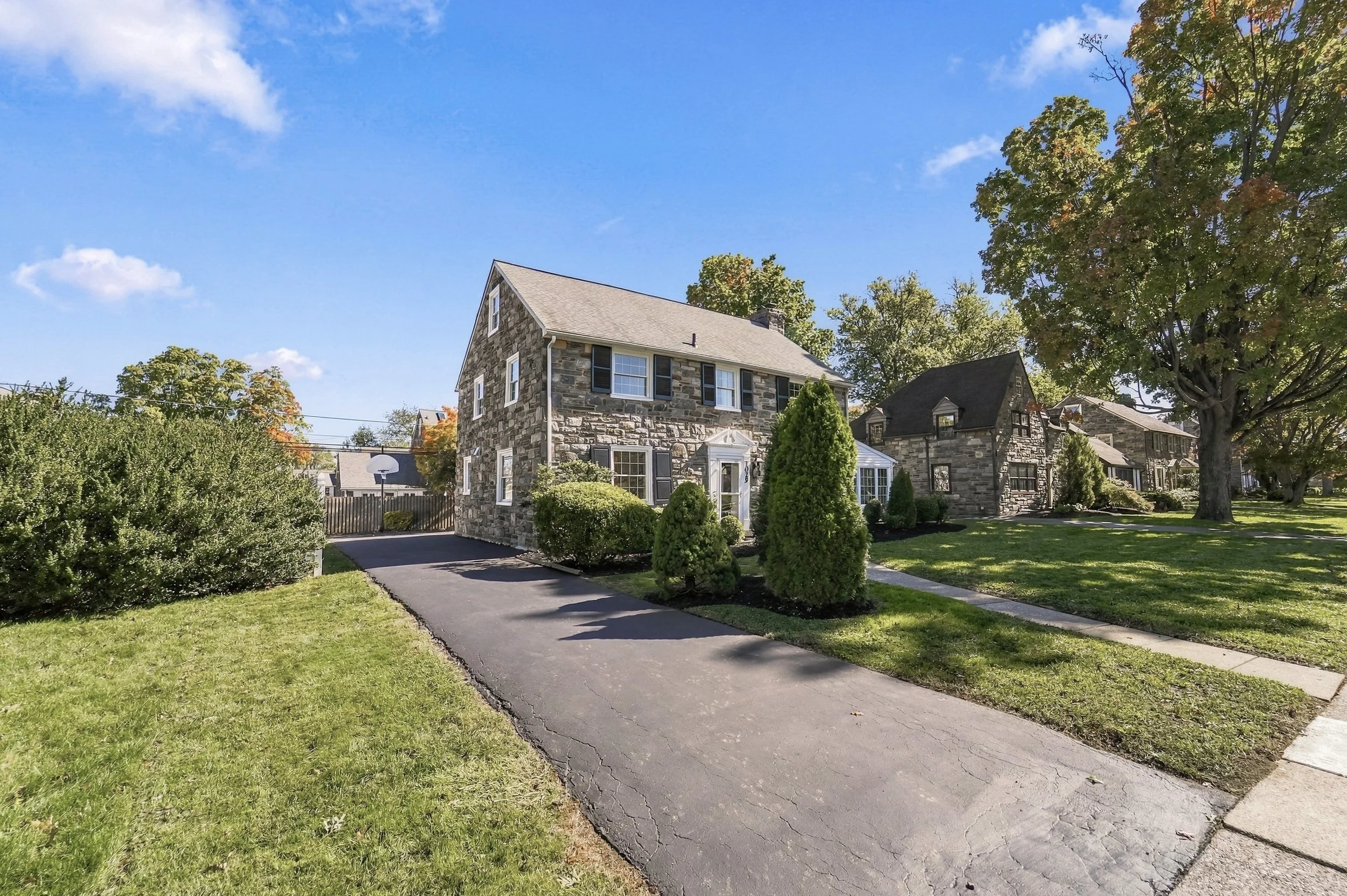 01-1029 Mason Ave_01.jpg