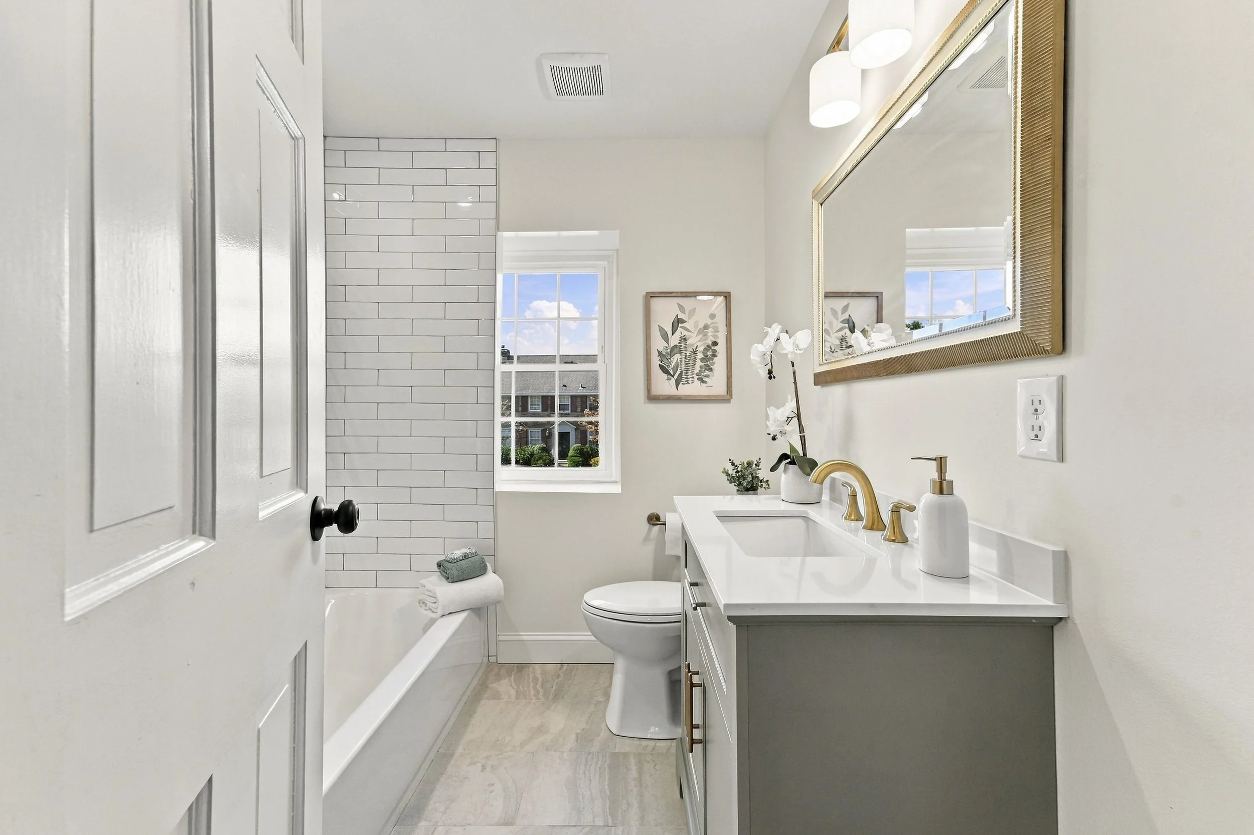 11-1029 Mason Ave_19.jpg