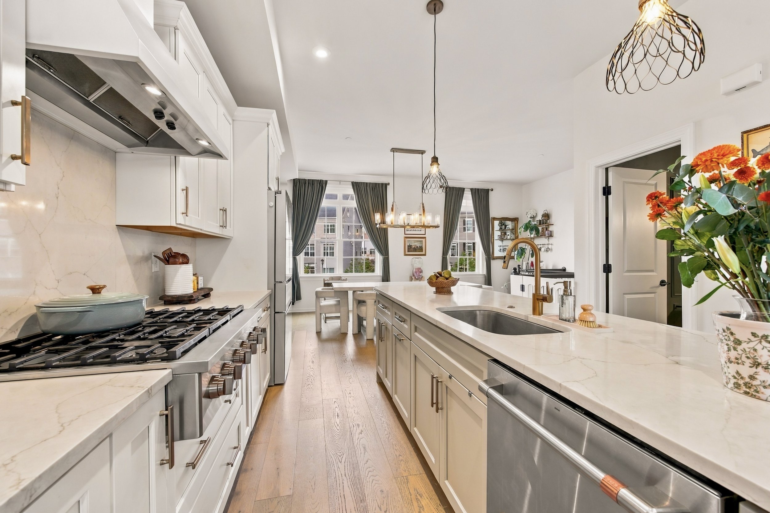 05-533 Bennett Street_10.jpg