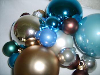 Assorted Ornaments - Colors 003.jpg