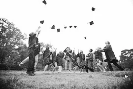 The Best College Graduation Gift - A Winning Resume