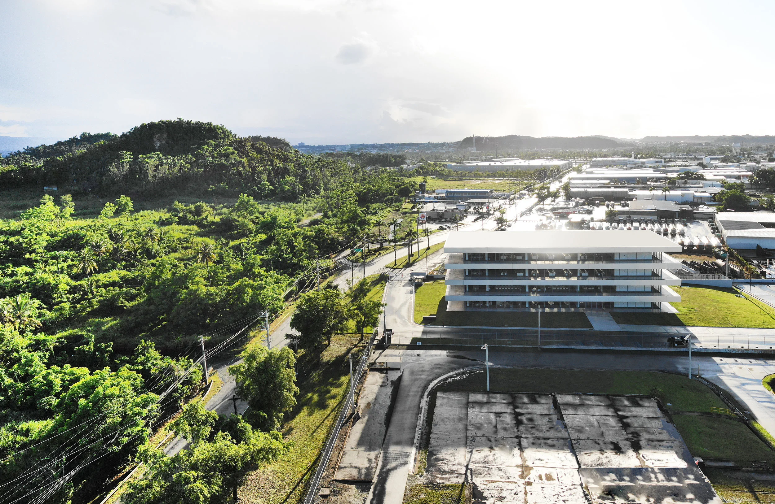 Puma Energy Office Building in Puerto Rico by Ruiz Pardo - Nebreda