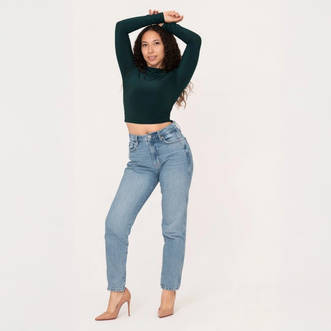 Praewa Montross - IG-1 - Copy.jpg