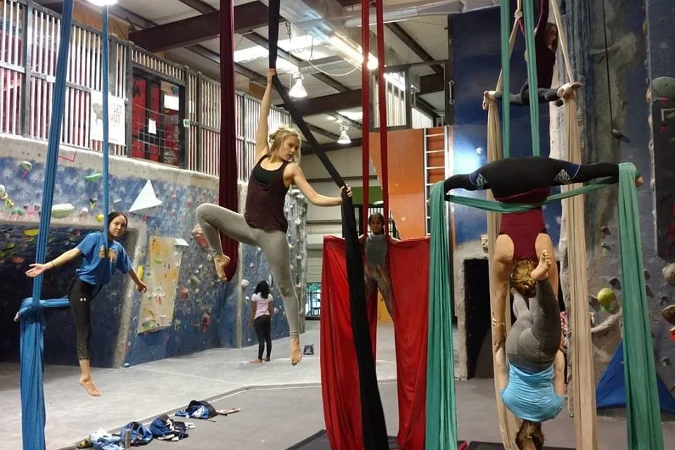 silks+background.jpg