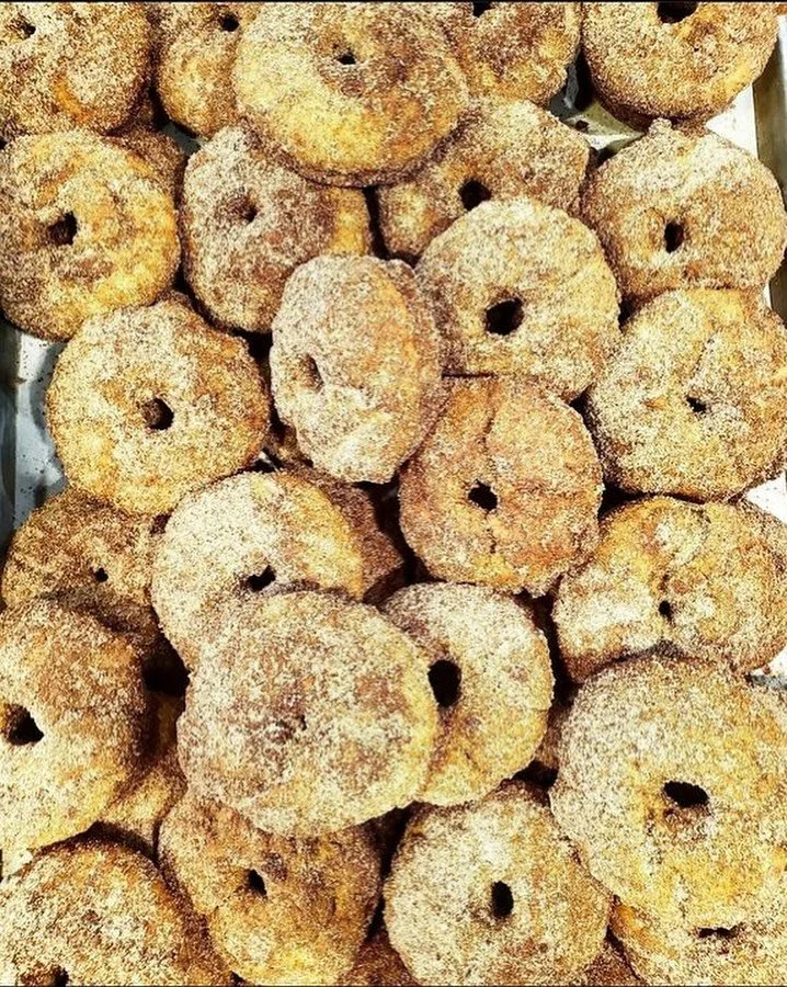 Some things are just meant for Sunday mornings. This is one of them. ☀️
#crustbakery #crustbakeshop #bakedwithlove #bodybycrust #localflavors #worcestereats #worcesterma #newenglandcoffeehouse #worcestercoffeeshops